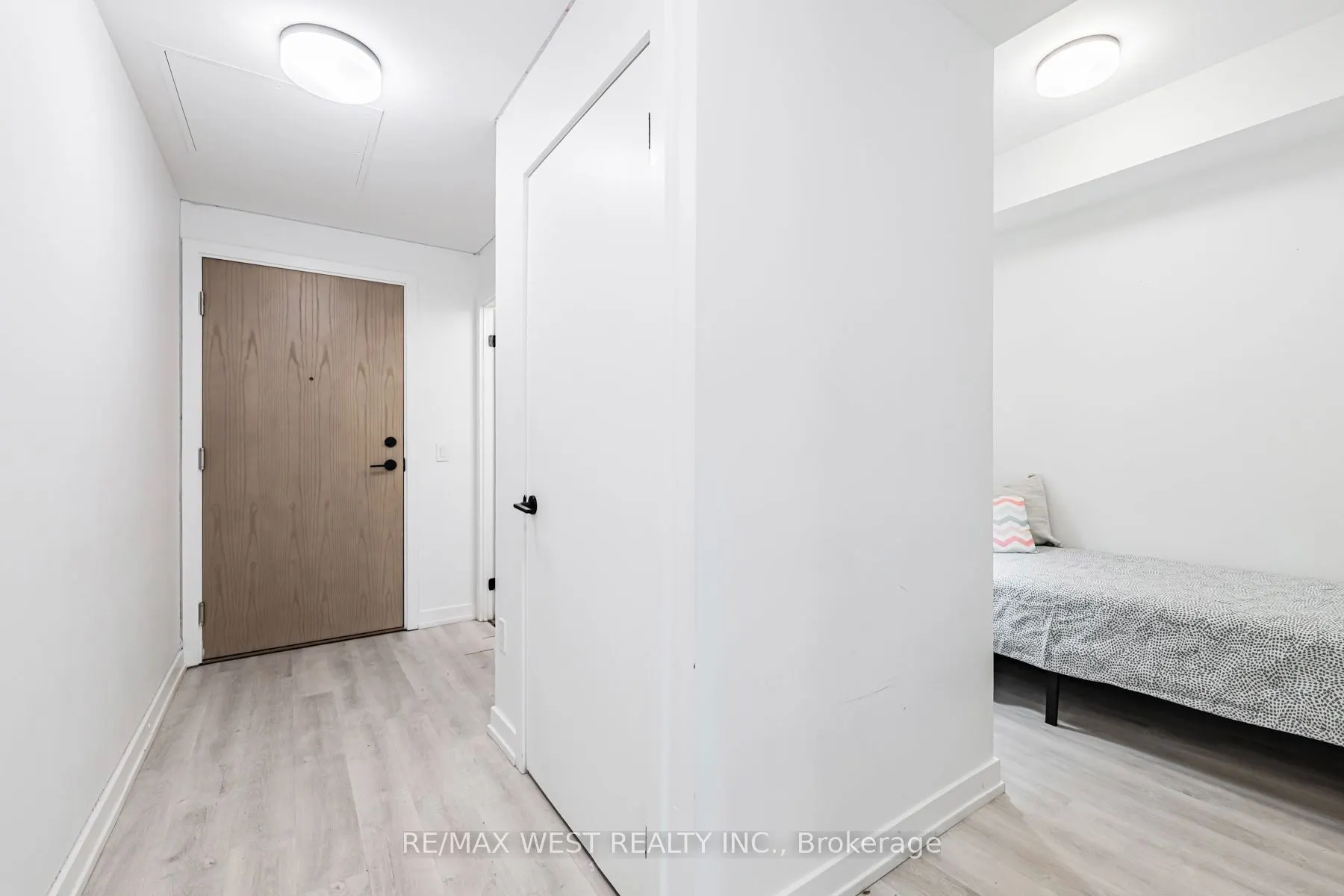 2300 St Clair Avenue W #211