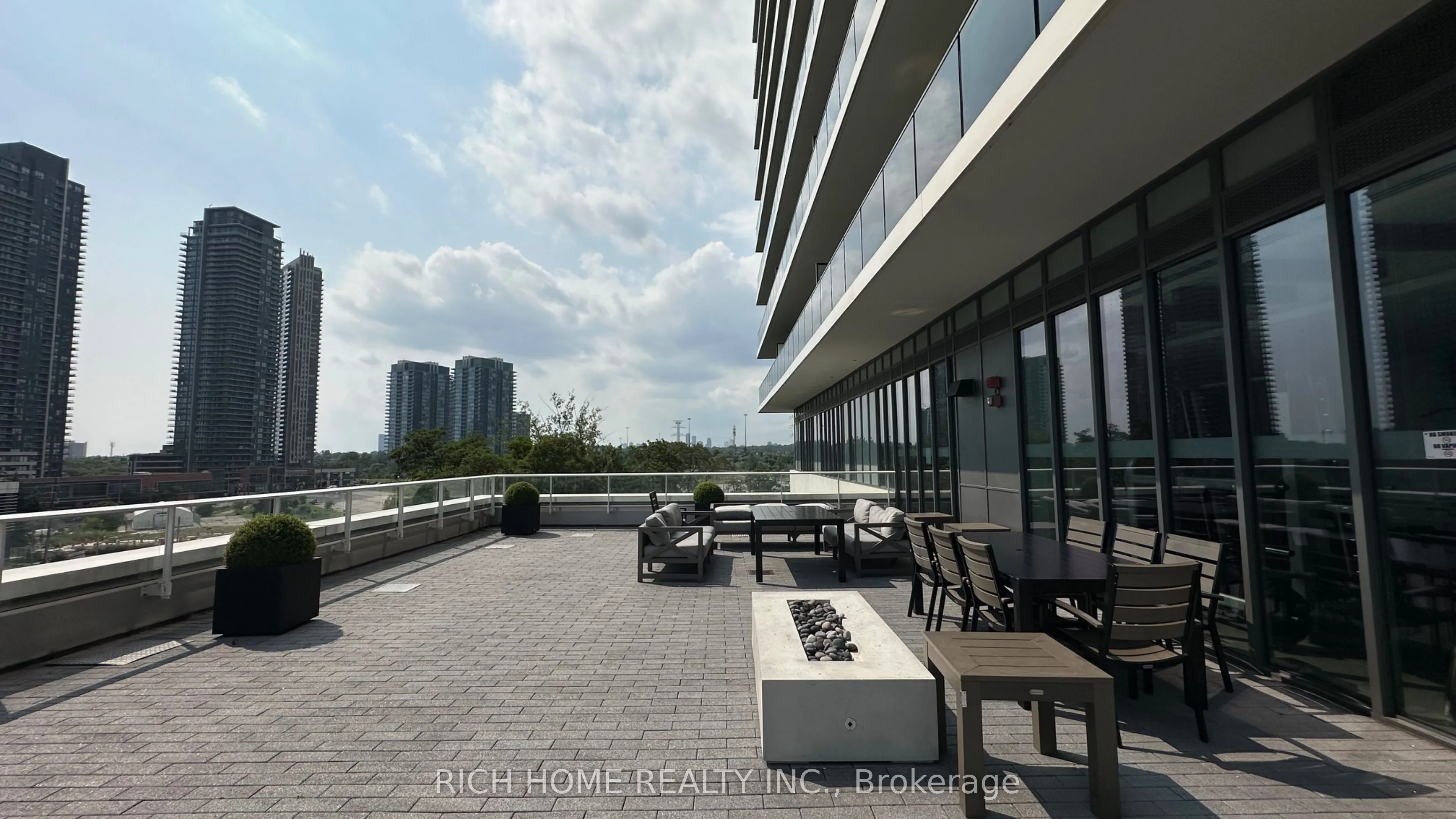 70 Annie craig Drive #1506