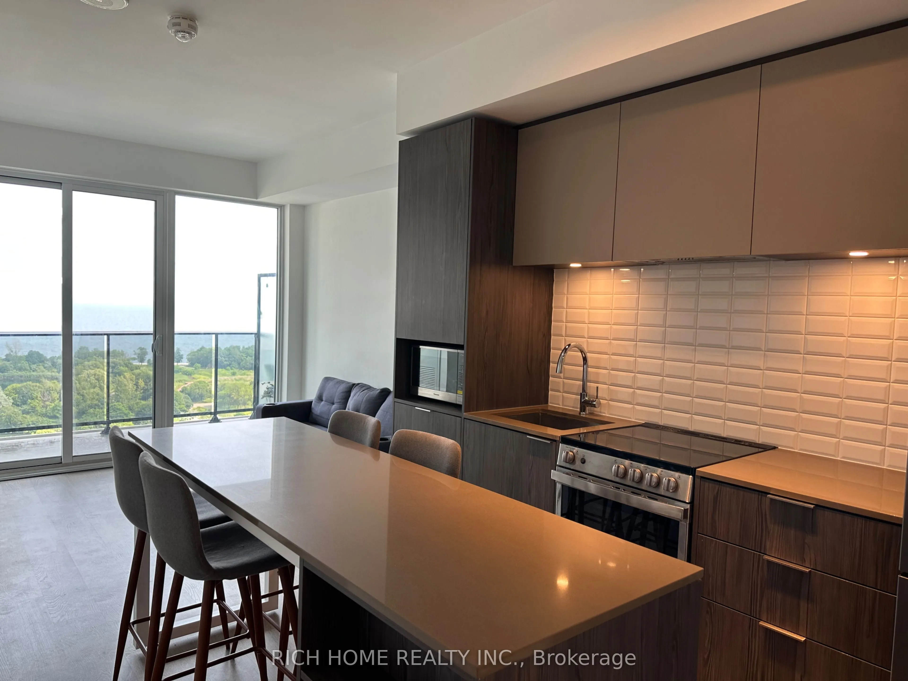 70 Annie craig Drive #1506