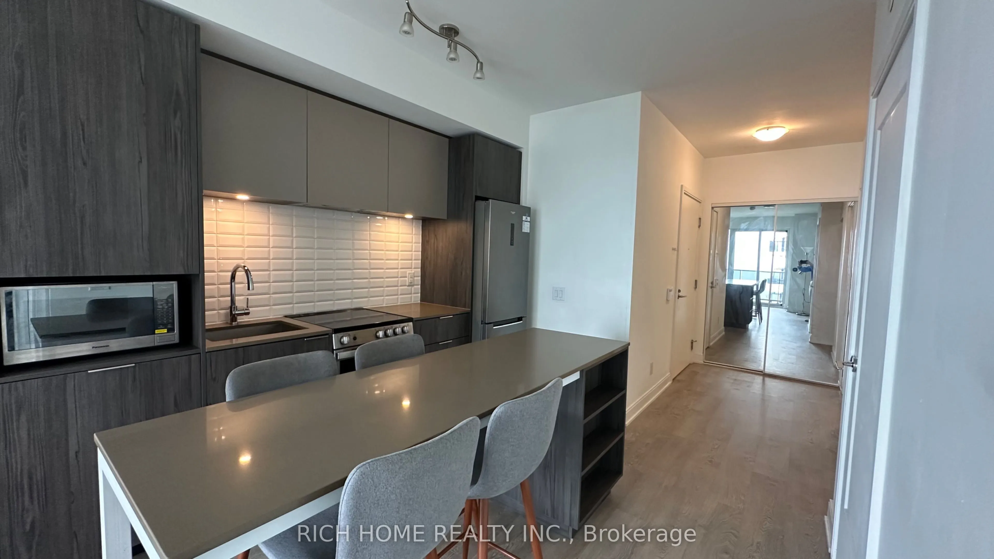 70 Annie craig Drive #1506