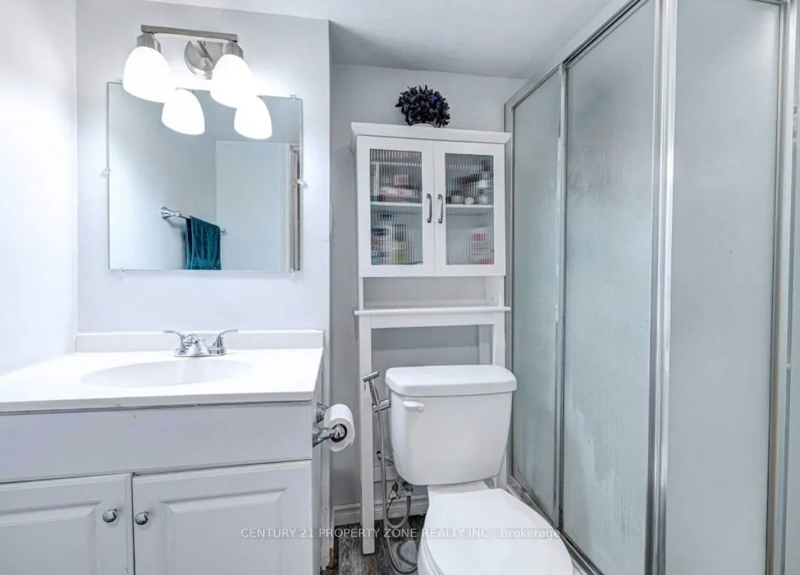 6 Roehampton Crescent W #Basement