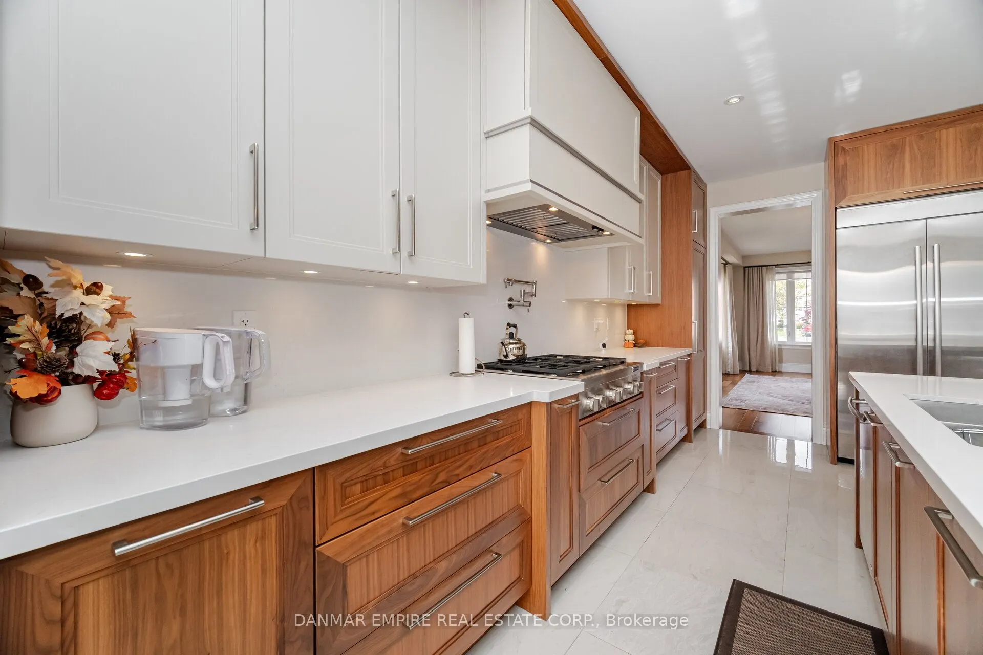 2118 Vineland Crescent