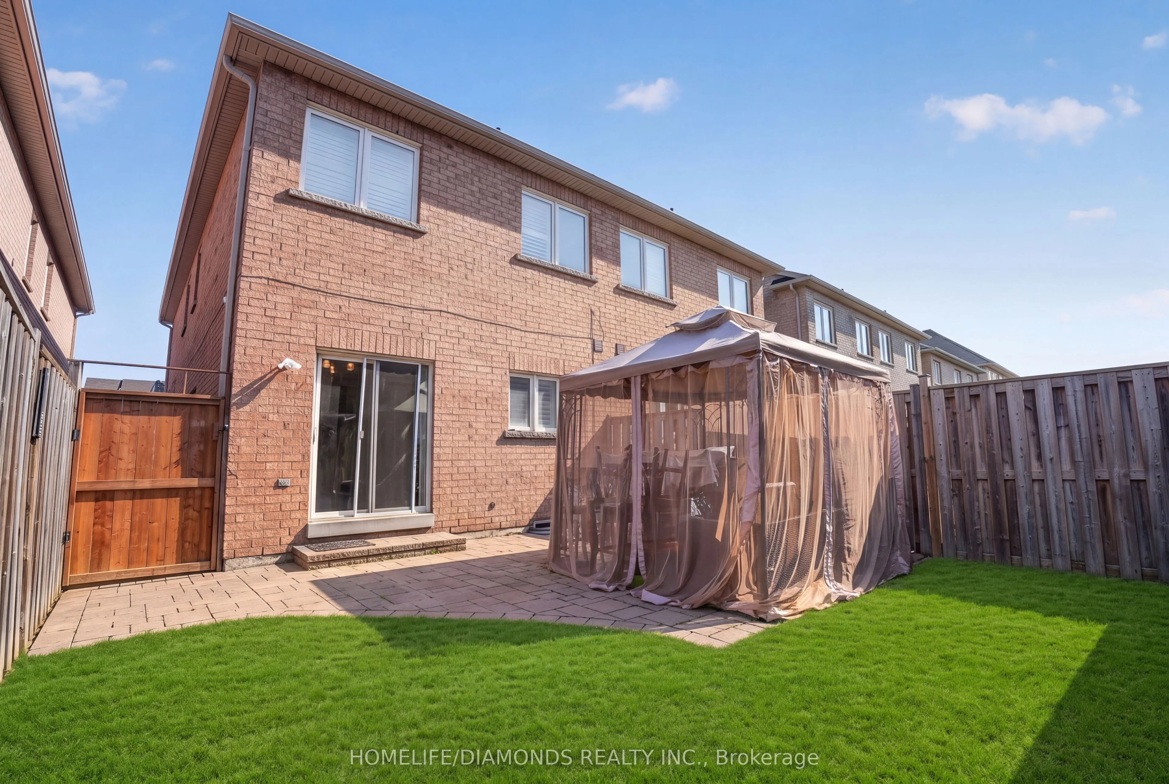 58 Fandango Drive