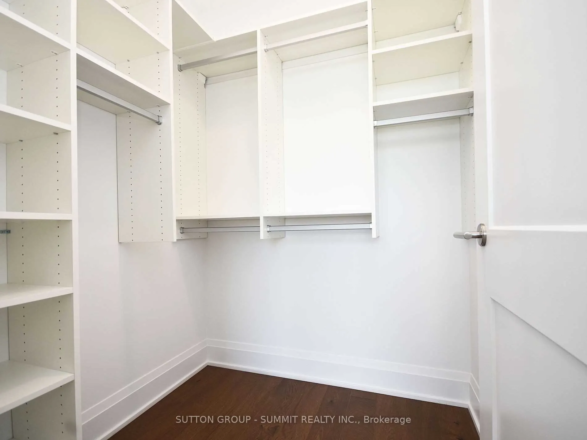 21 PARK Street E #1606