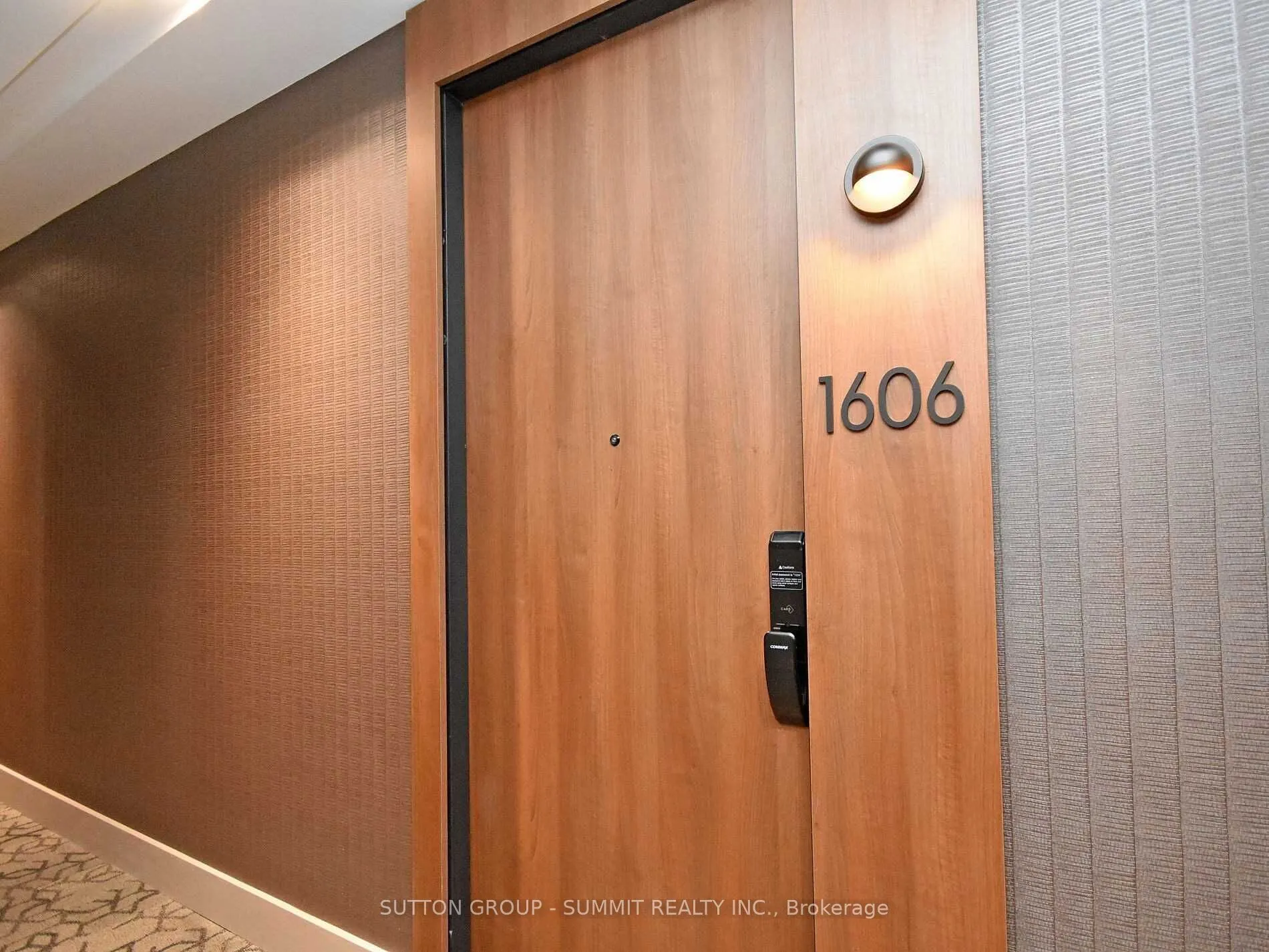 21 PARK Street E #1606