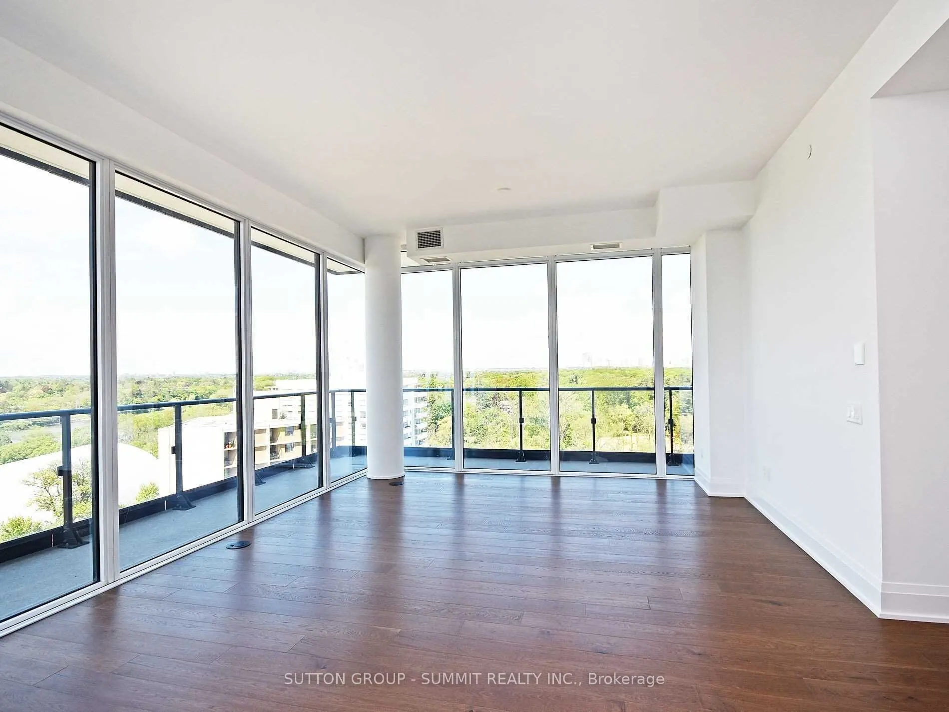 21 PARK Street E #1606