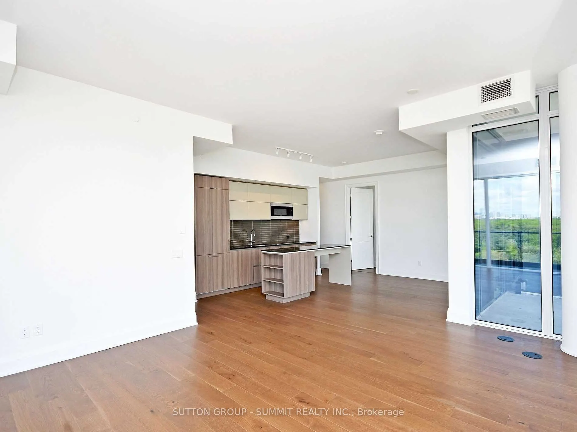 21 PARK Street E #1606