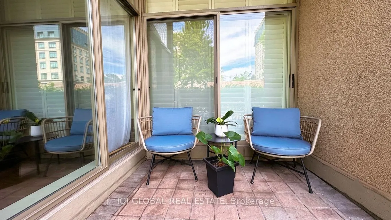 2511 Lakeshore Road W #109