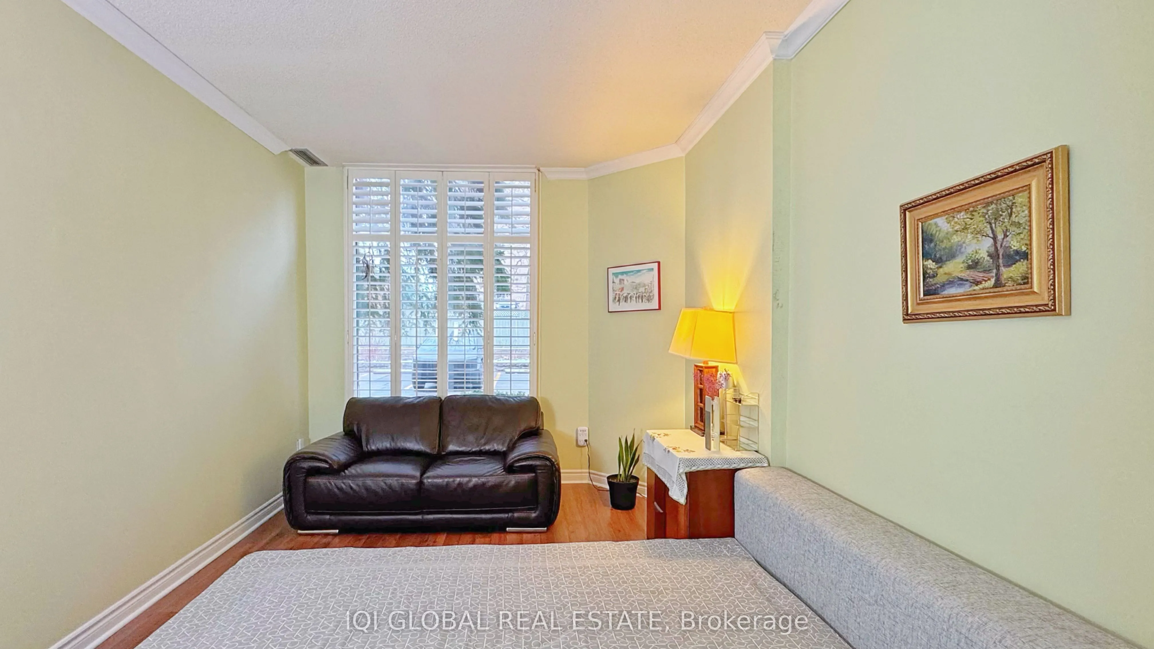 2511 Lakeshore Road W #109