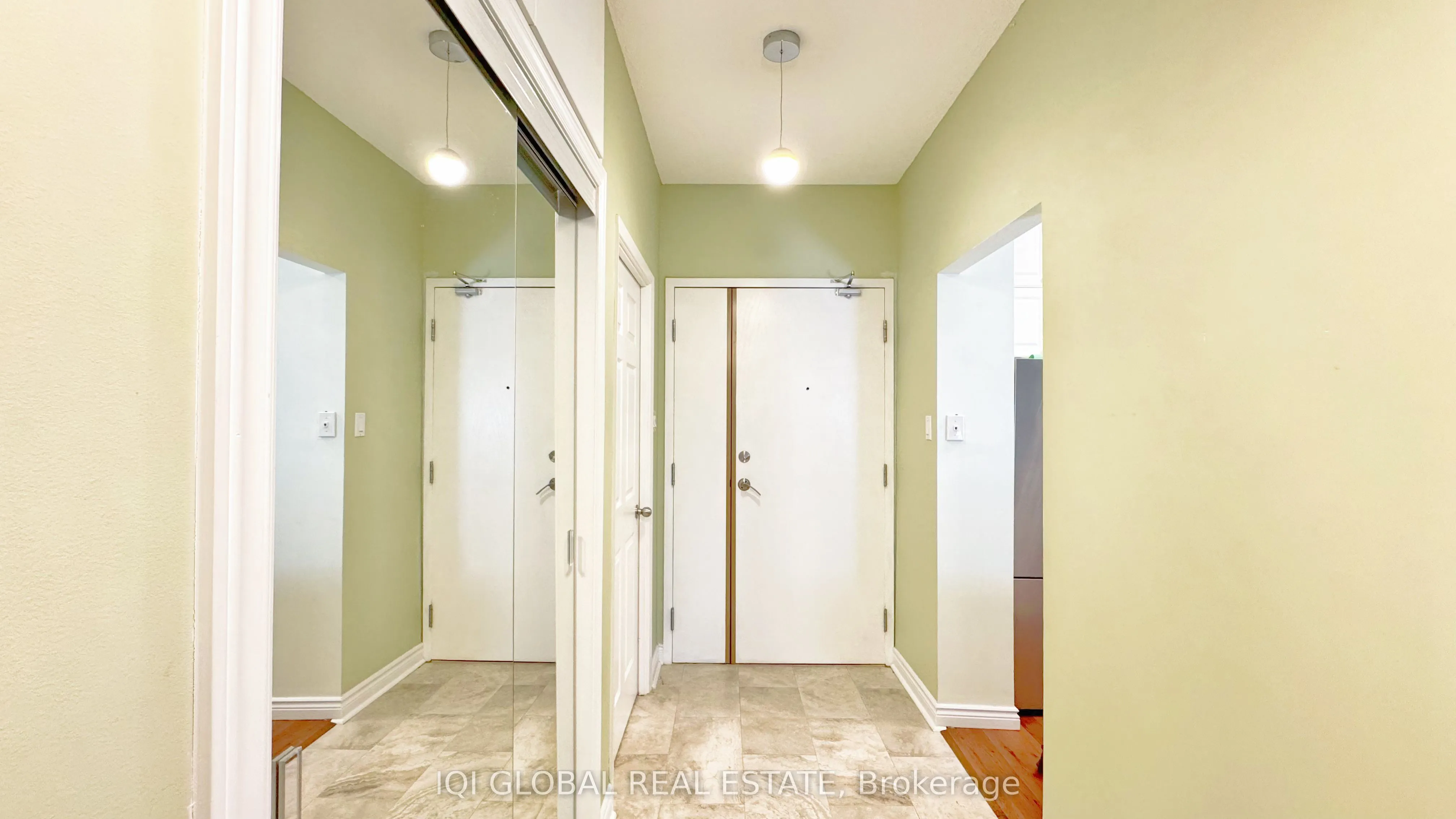2511 Lakeshore Road W #109