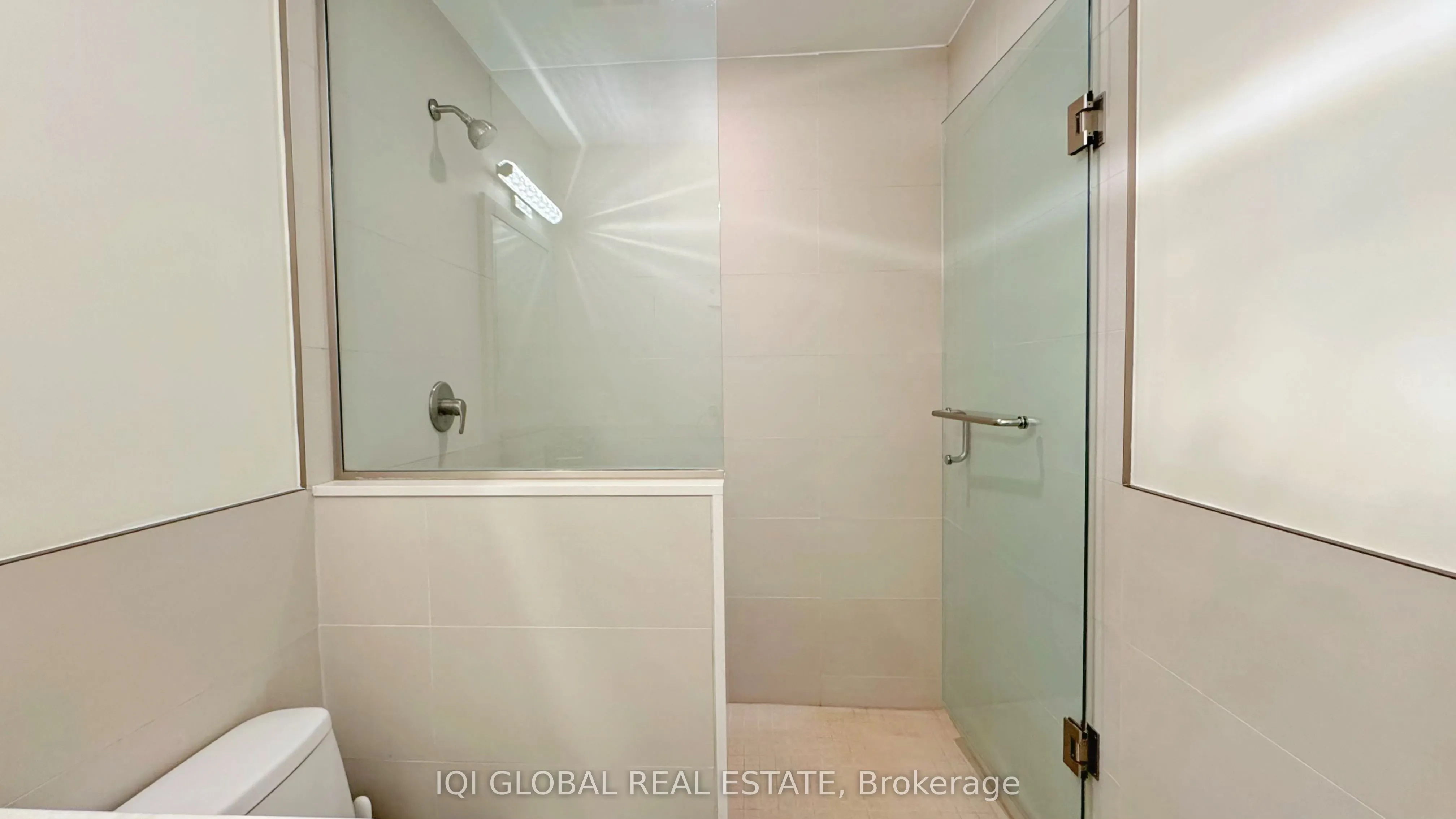 2511 Lakeshore Road W #109