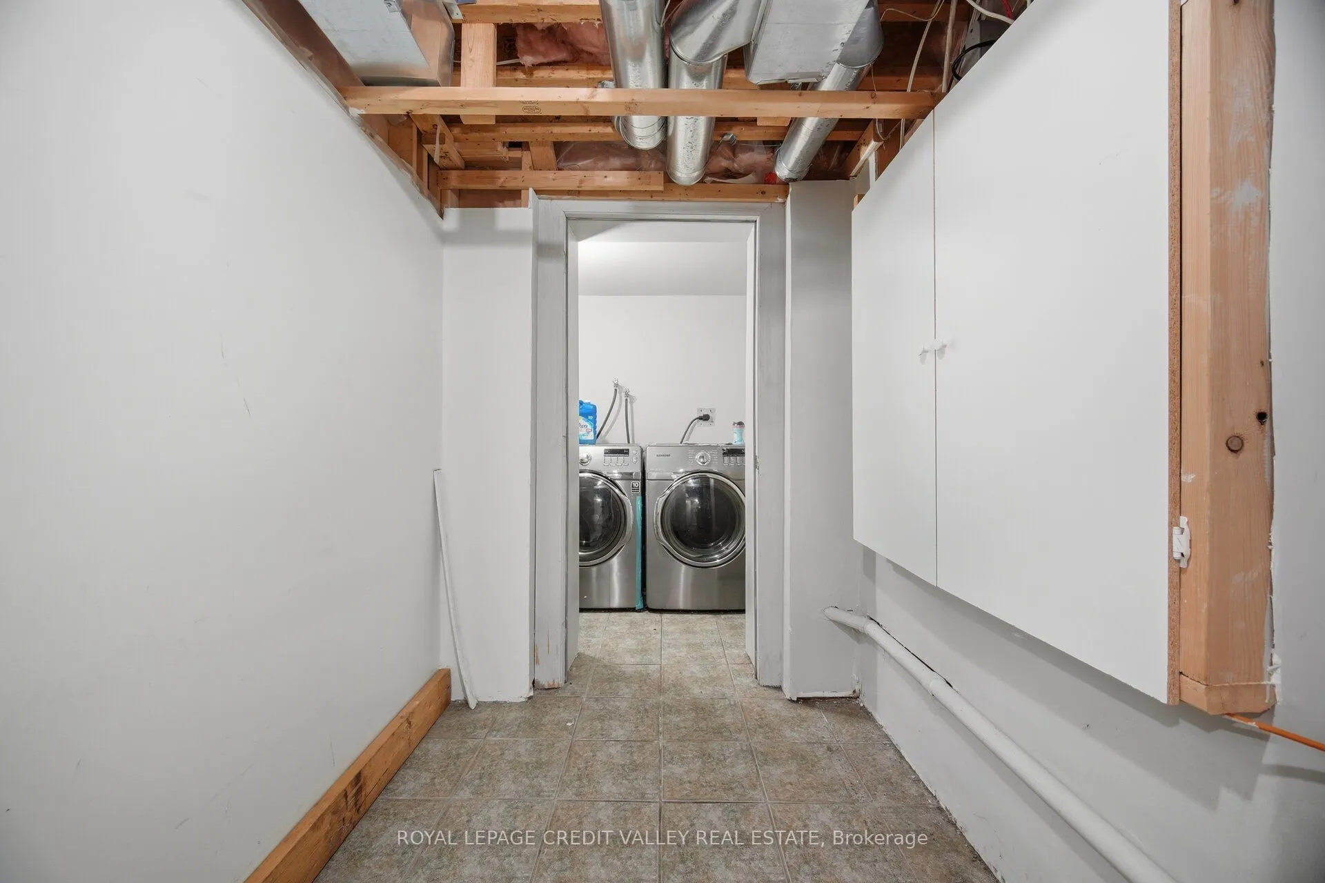 7443 Russian Olive Close
