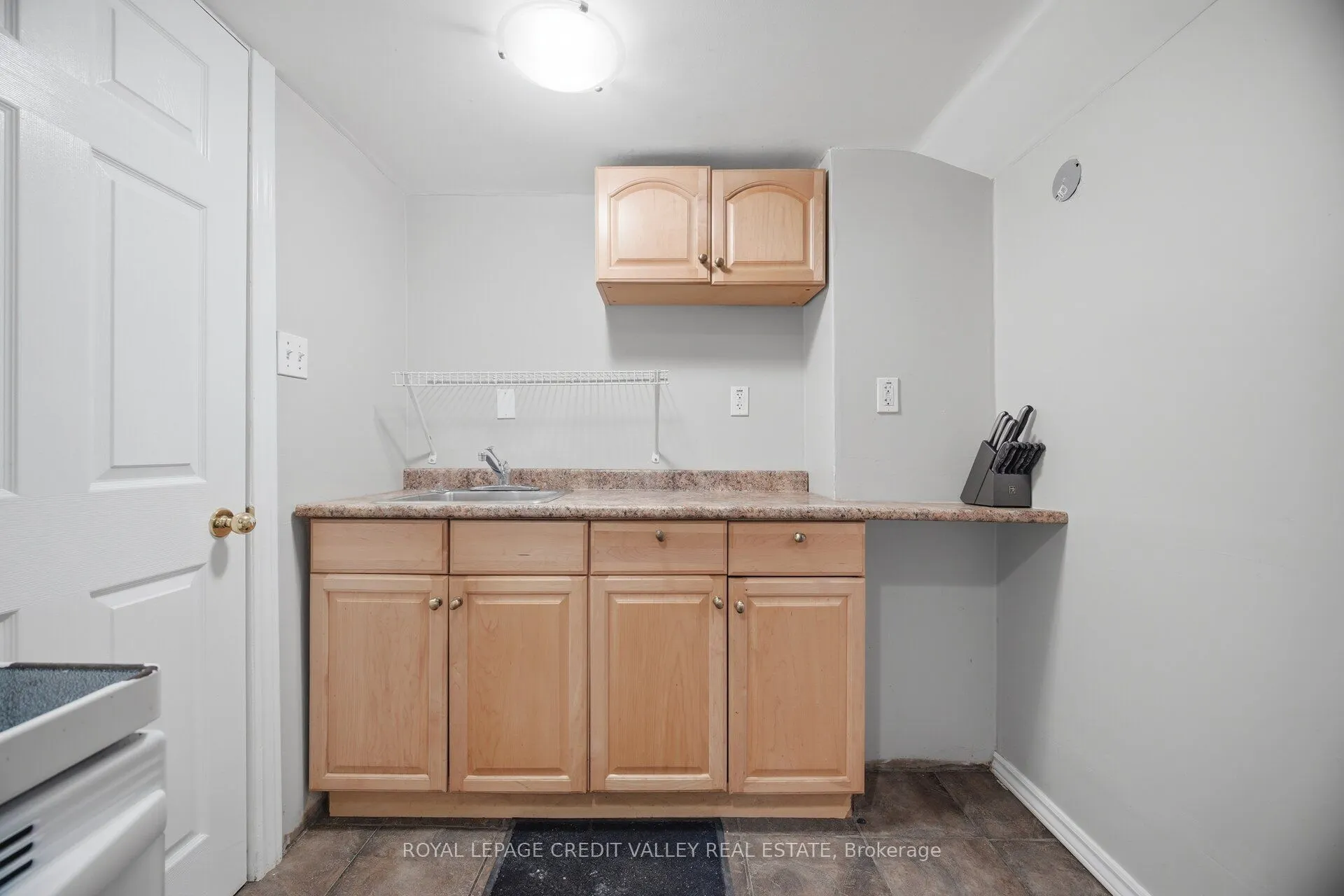 7443 Russian Olive Close