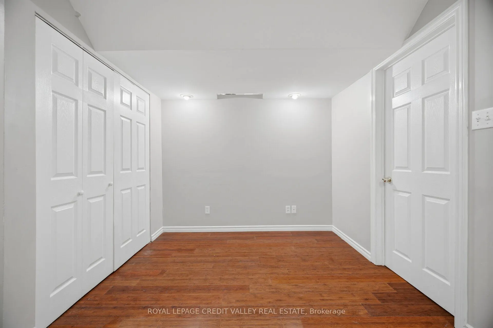 7443 Russian Olive Close