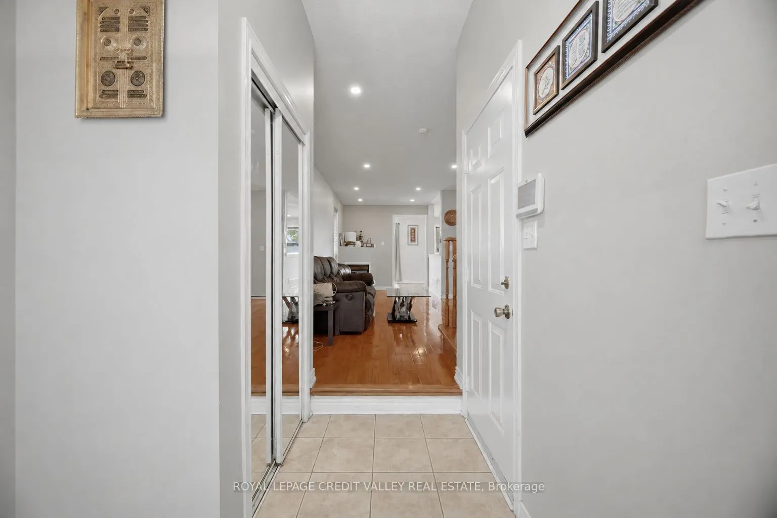7443 Russian Olive Close