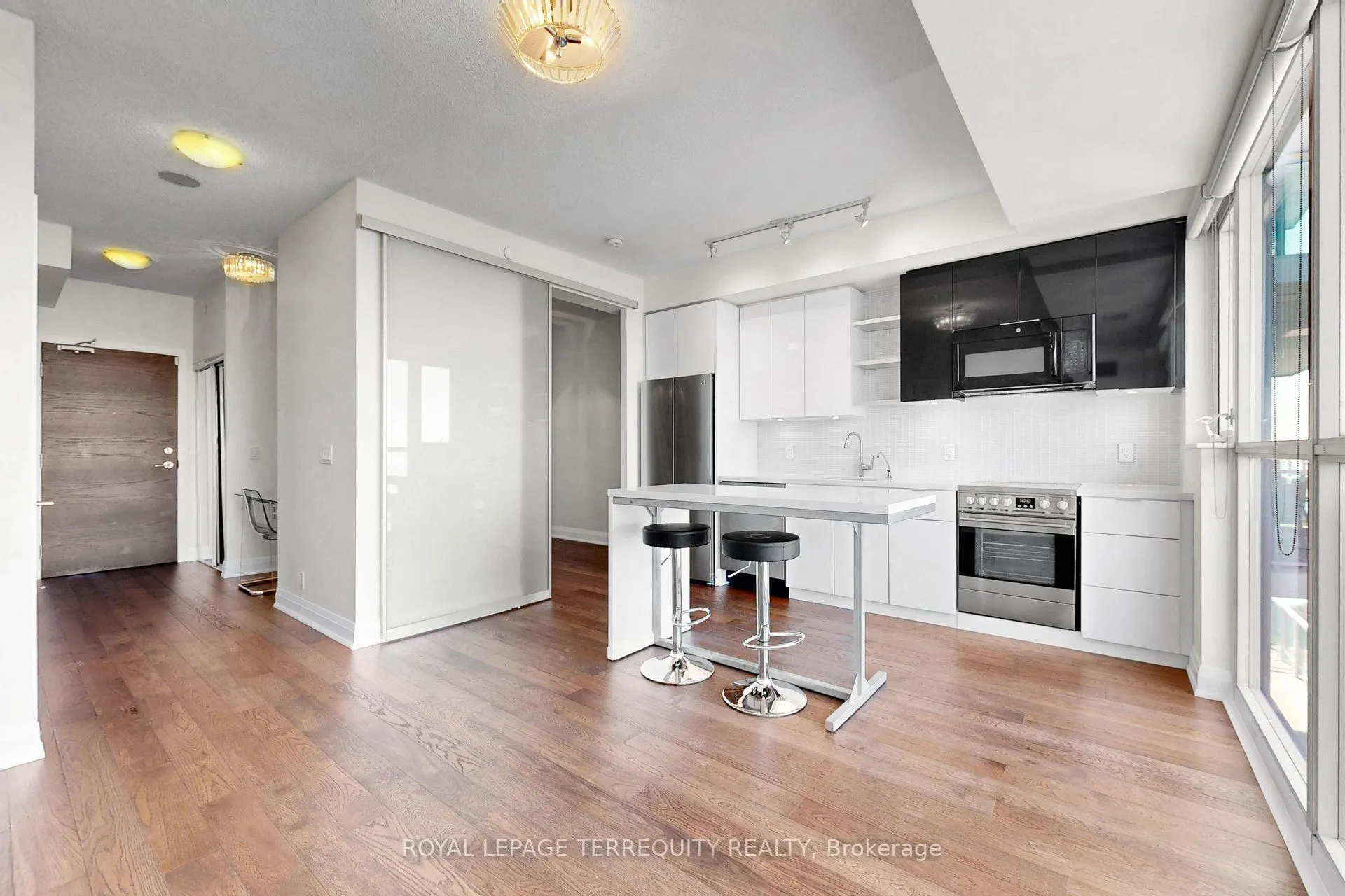 33 Shore Breeze Drive #3111