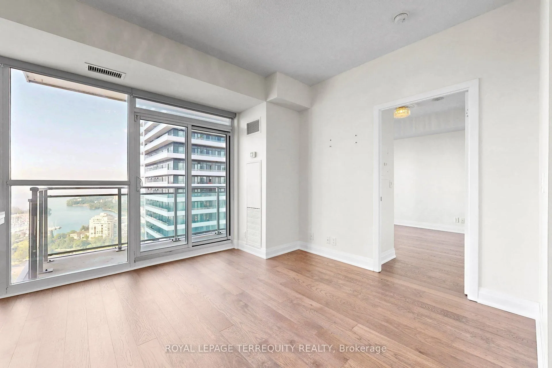 33 Shore Breeze Drive #3111