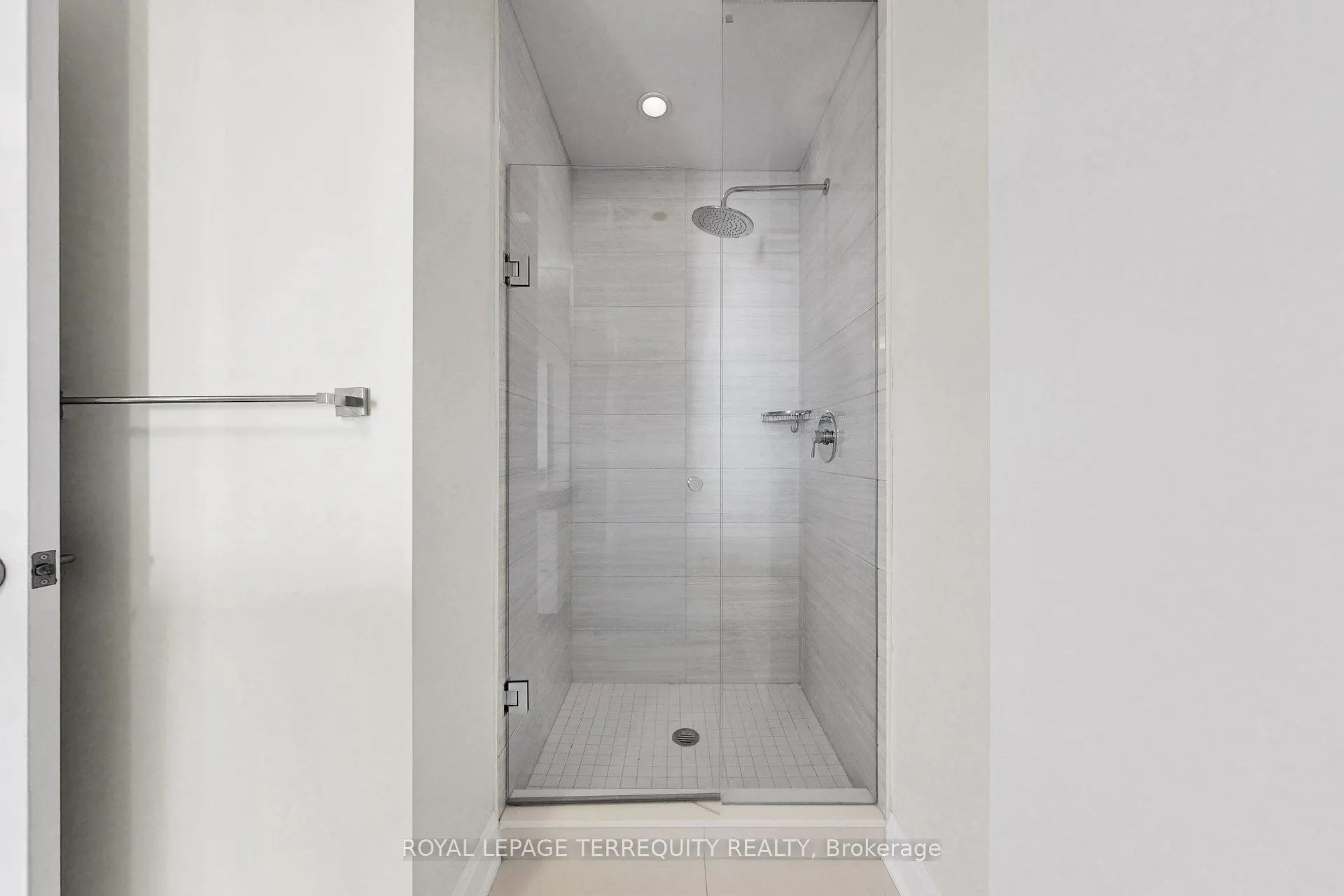 33 Shore Breeze Drive #3111