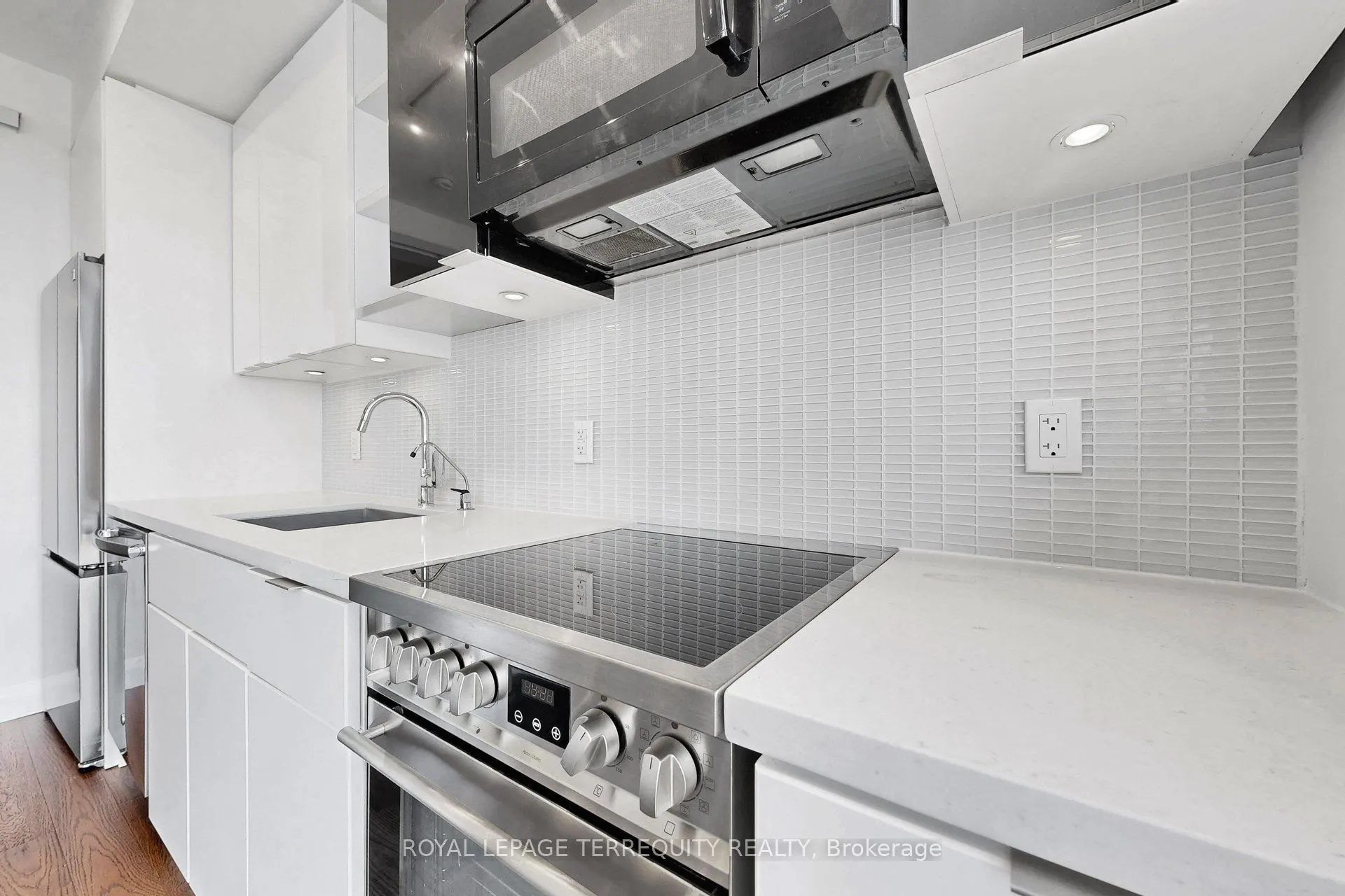33 Shore Breeze Drive #3111