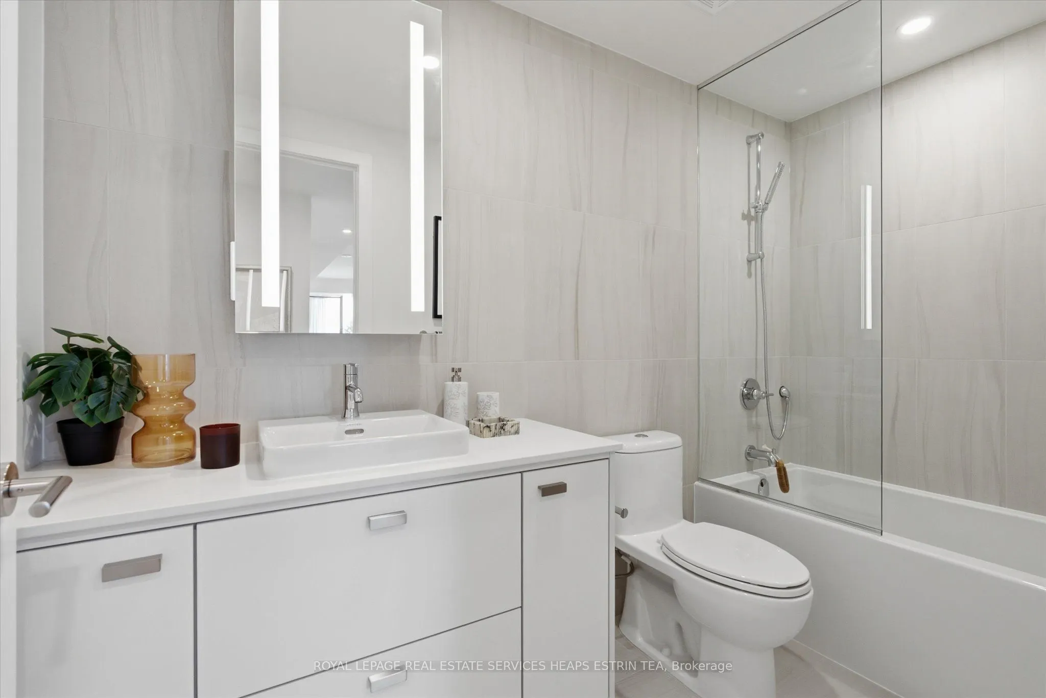 858 Dupont Street #328