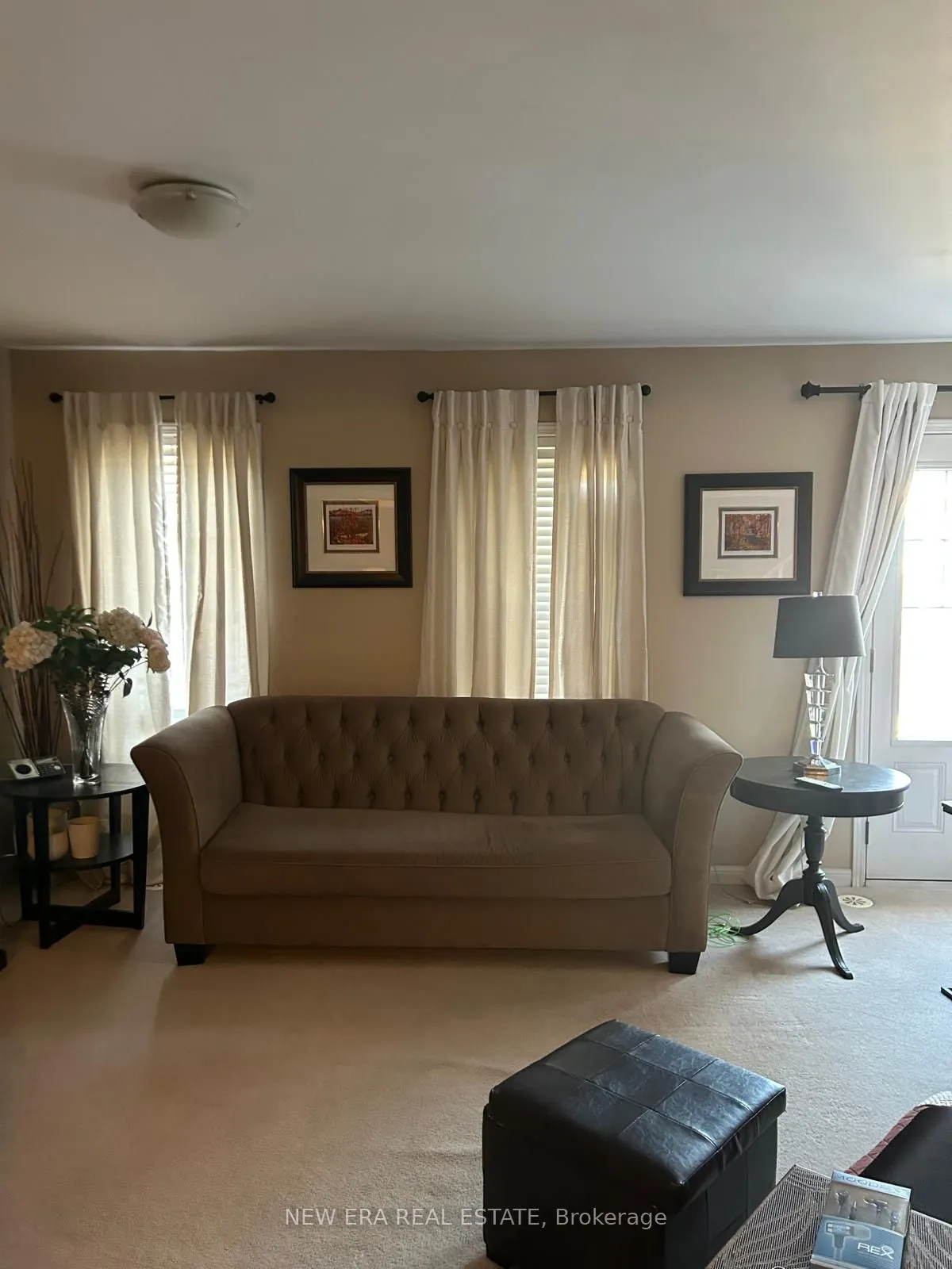225 Schreyer Crescent