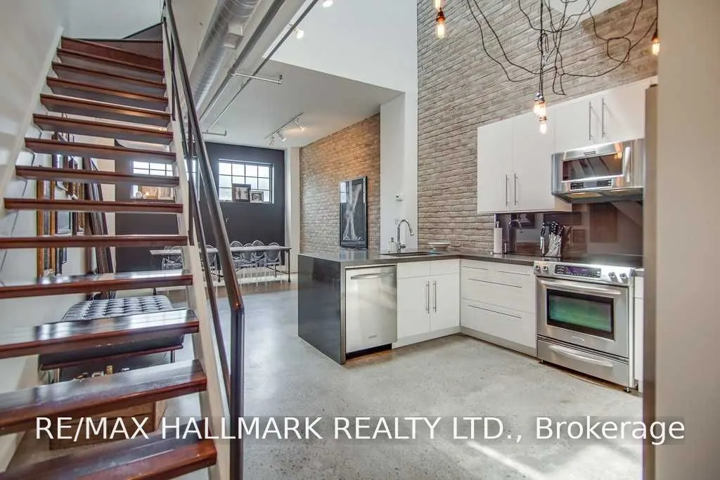 6 Bartlett Avenue #7