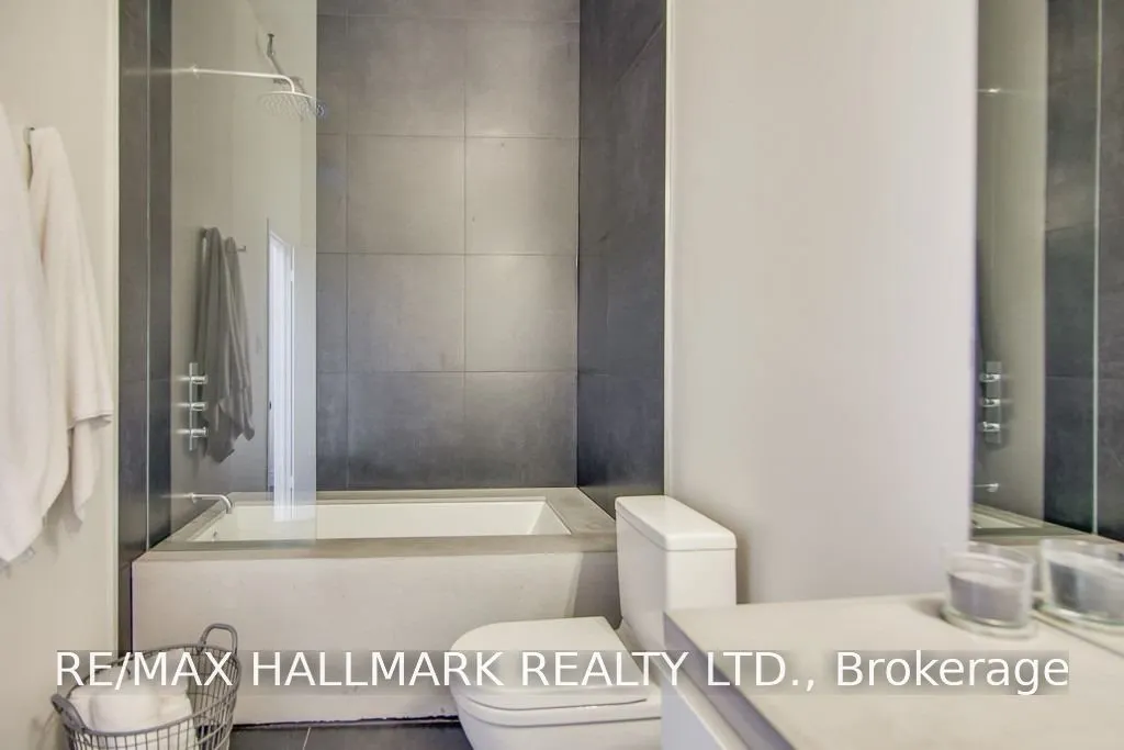6 Bartlett Avenue #7