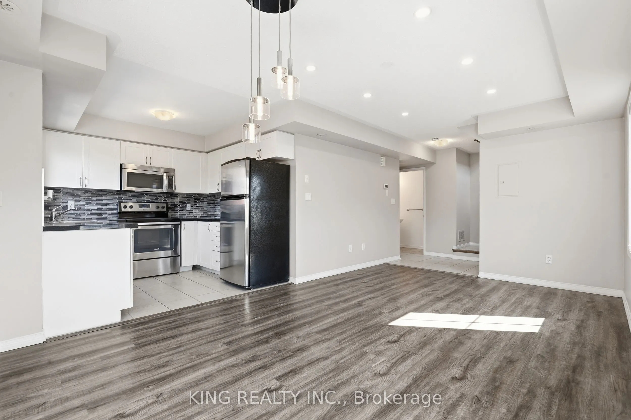 35 Hays Boulevard #8