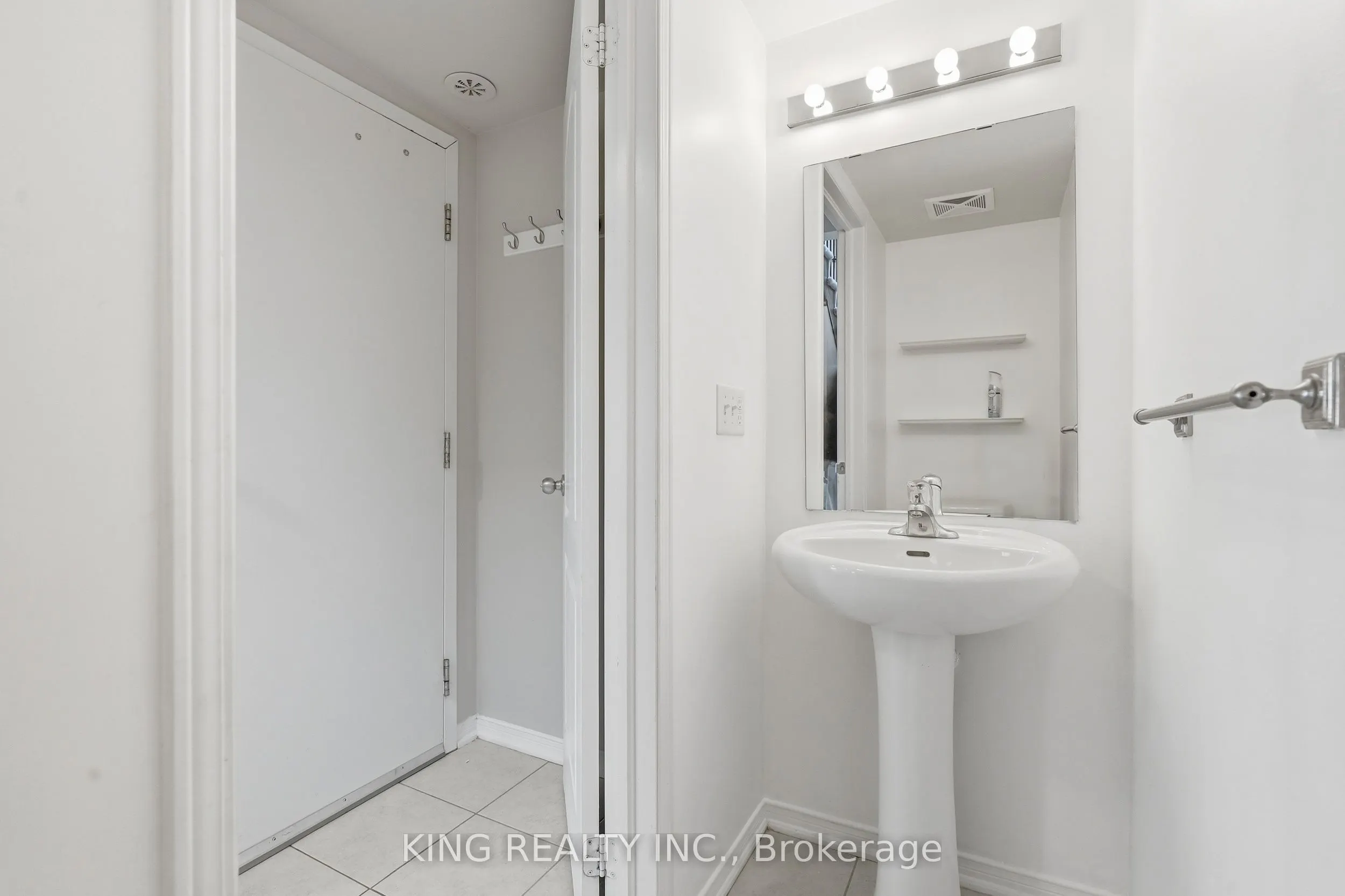 35 Hays Boulevard #8