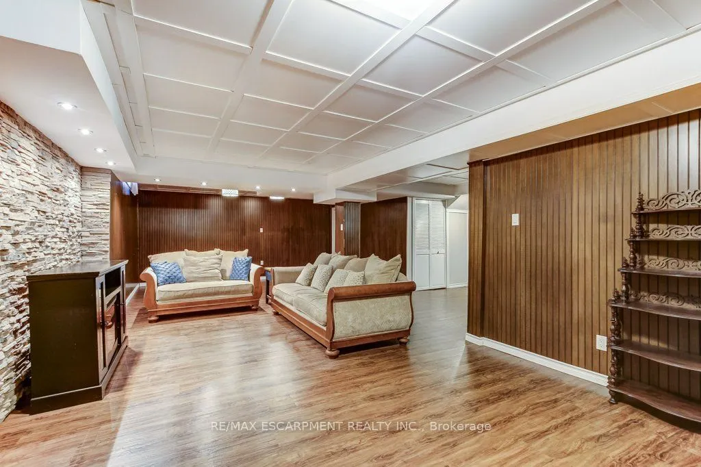 2527 Andover Road