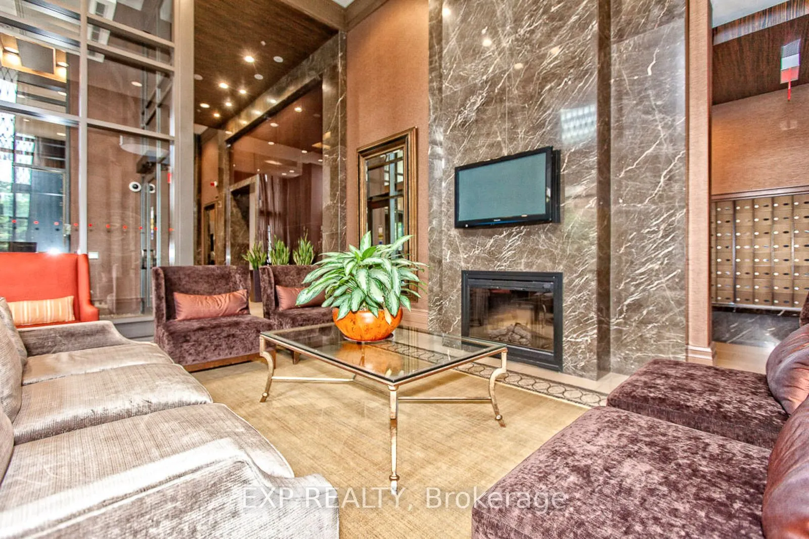 385 Prince Of Wales Drive #1011