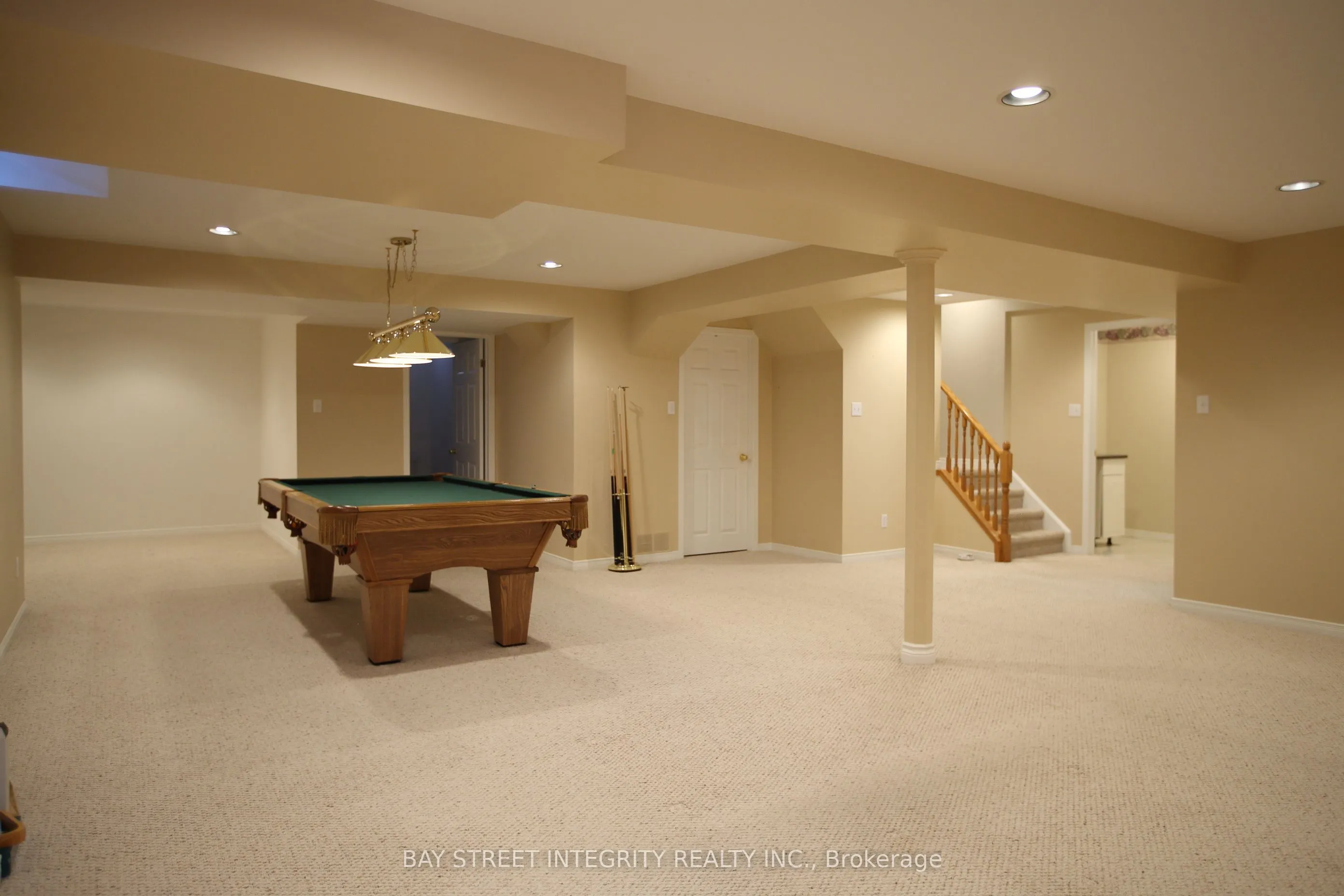 1906 Stoneybrook Court