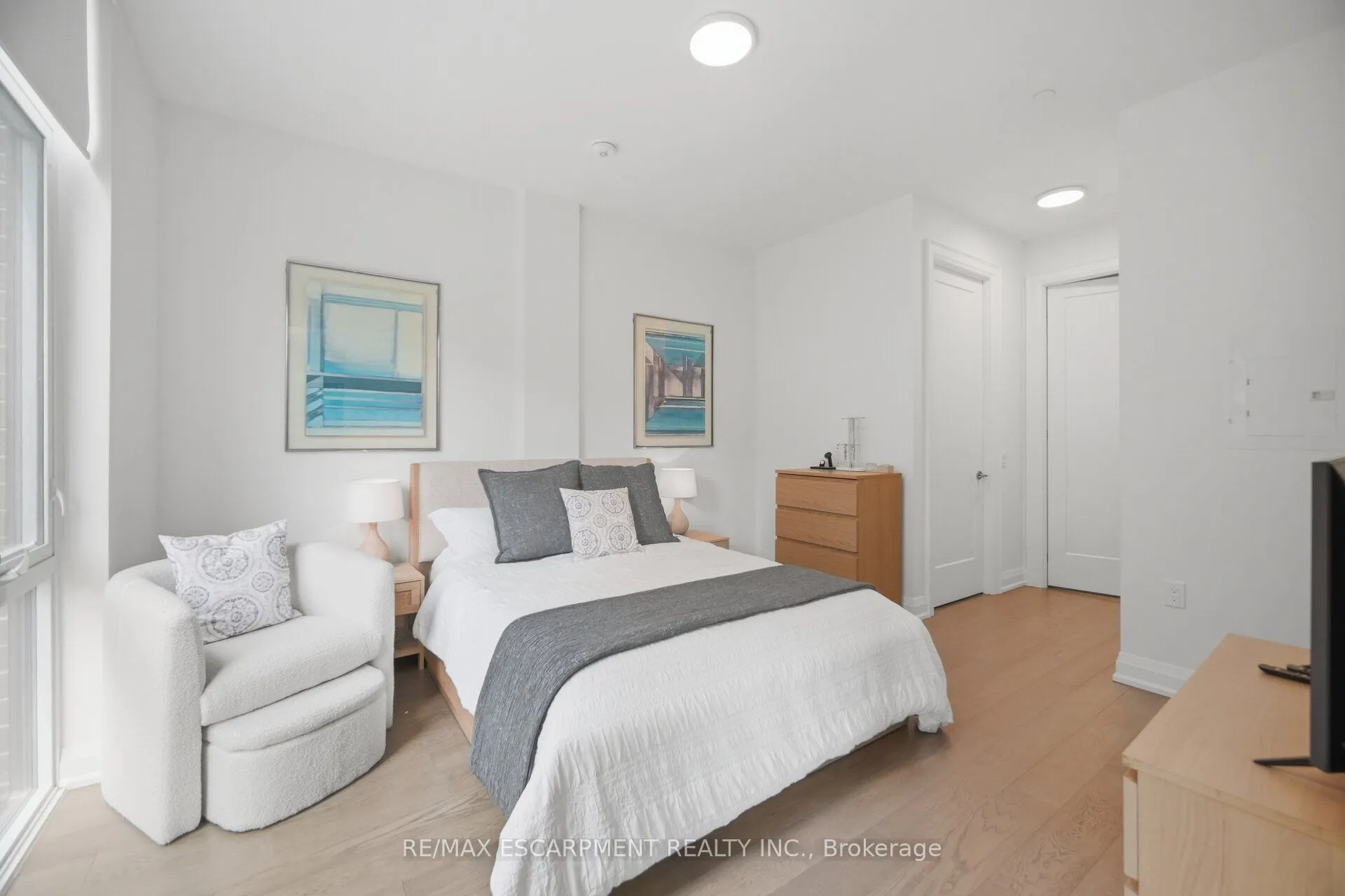 42 Mill Street #210