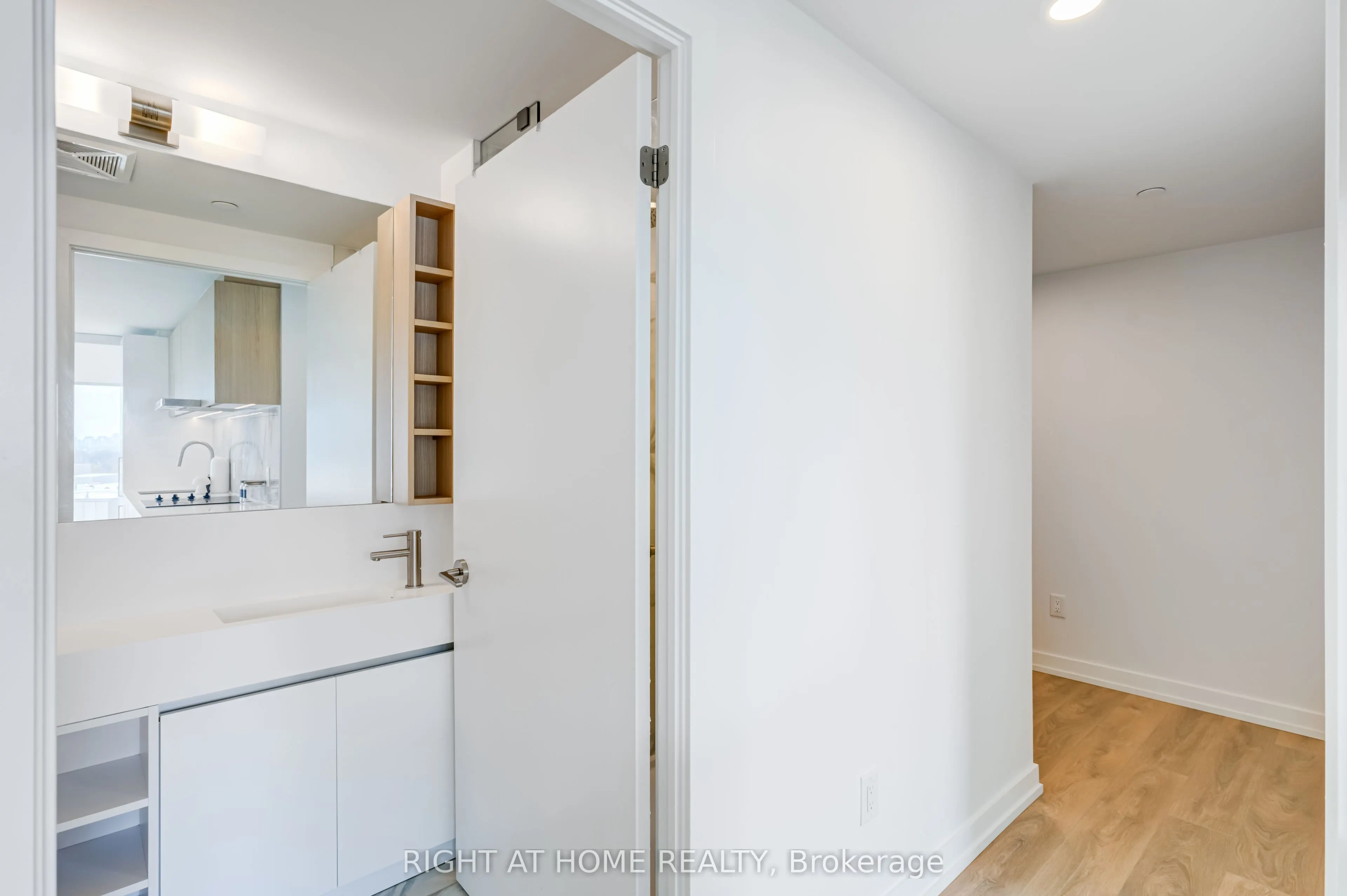 1100 Sheppard Avenue W #908