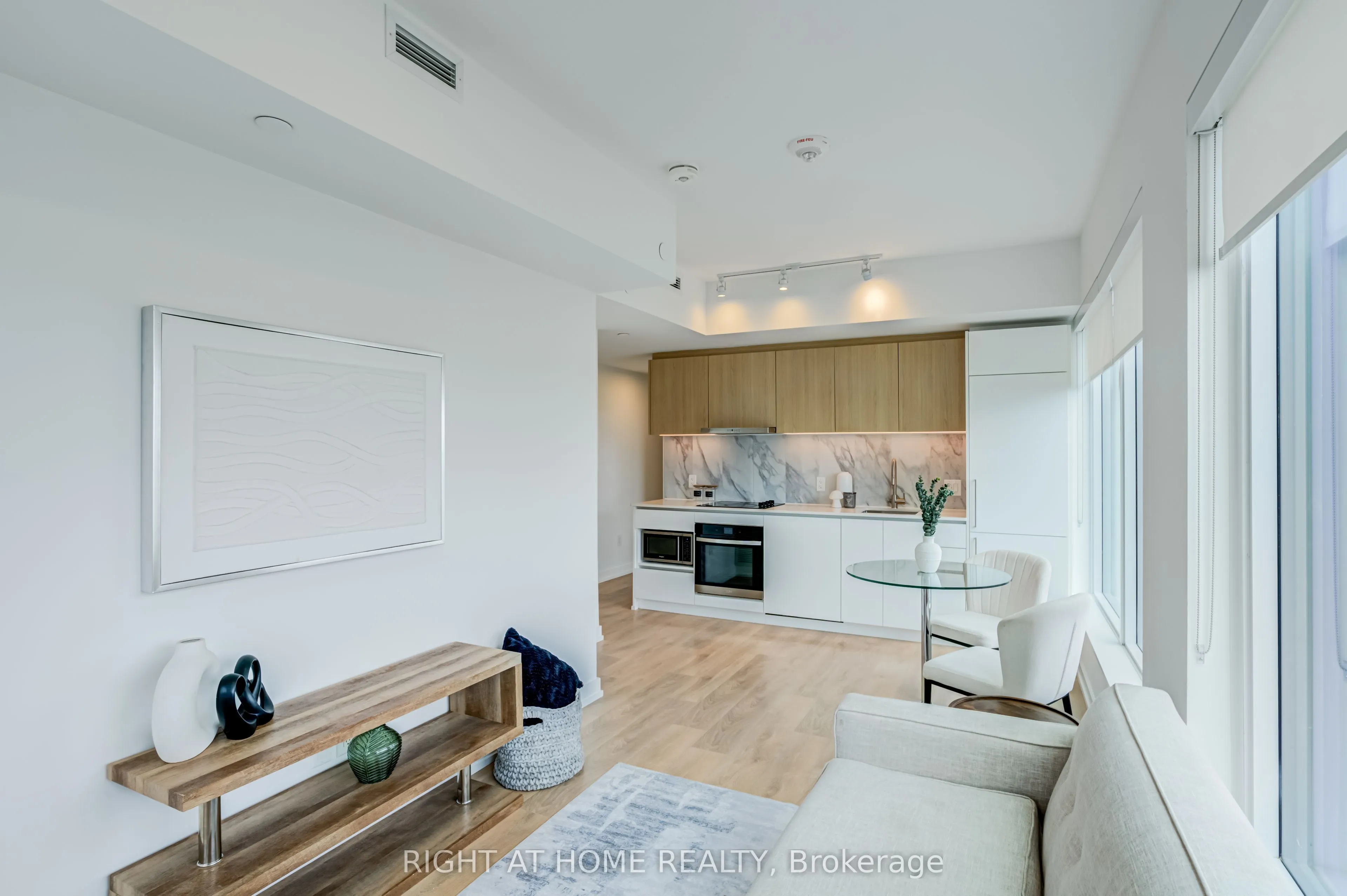 1100 Sheppard Avenue W #908