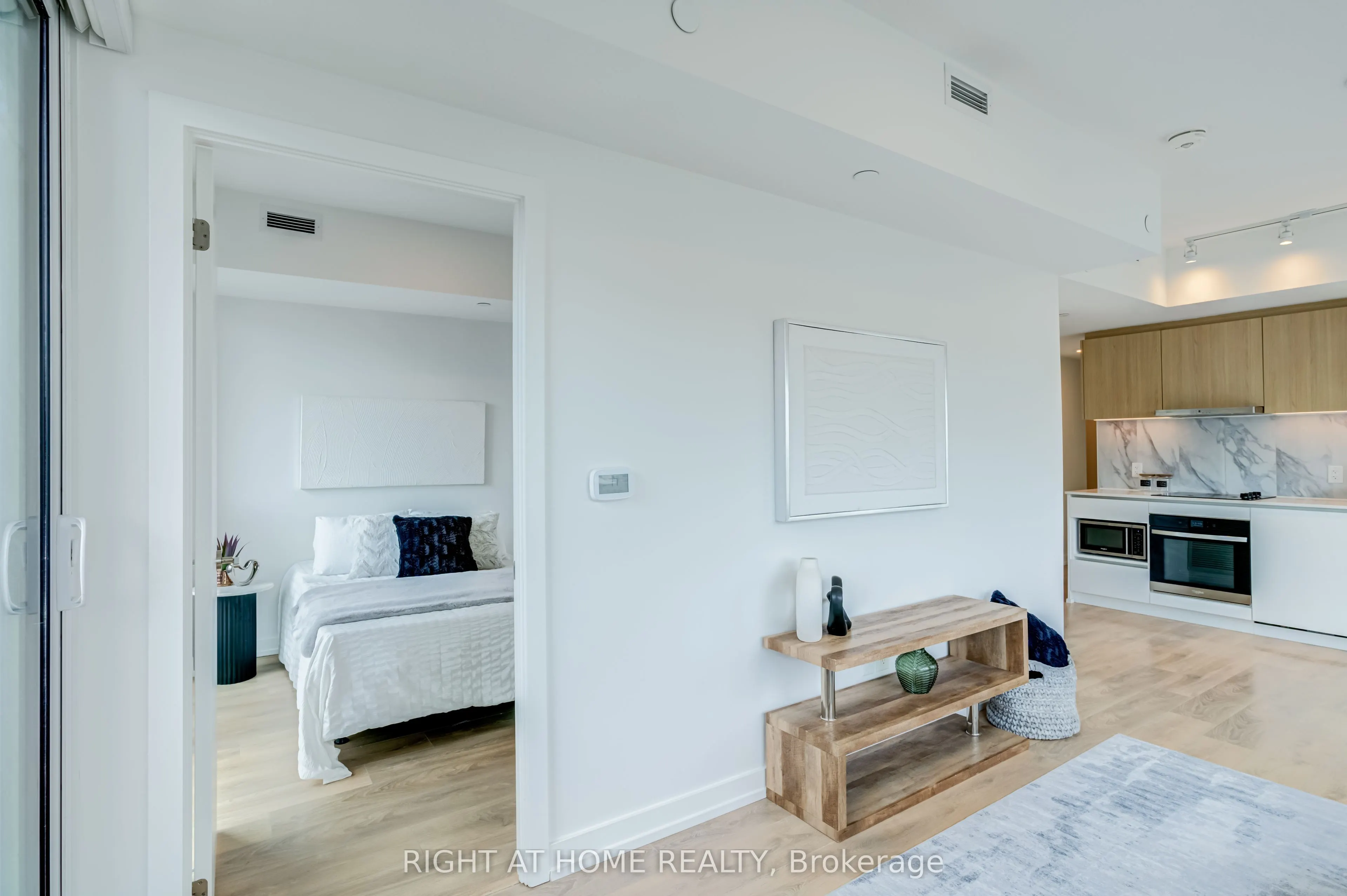 1100 Sheppard Avenue W #908