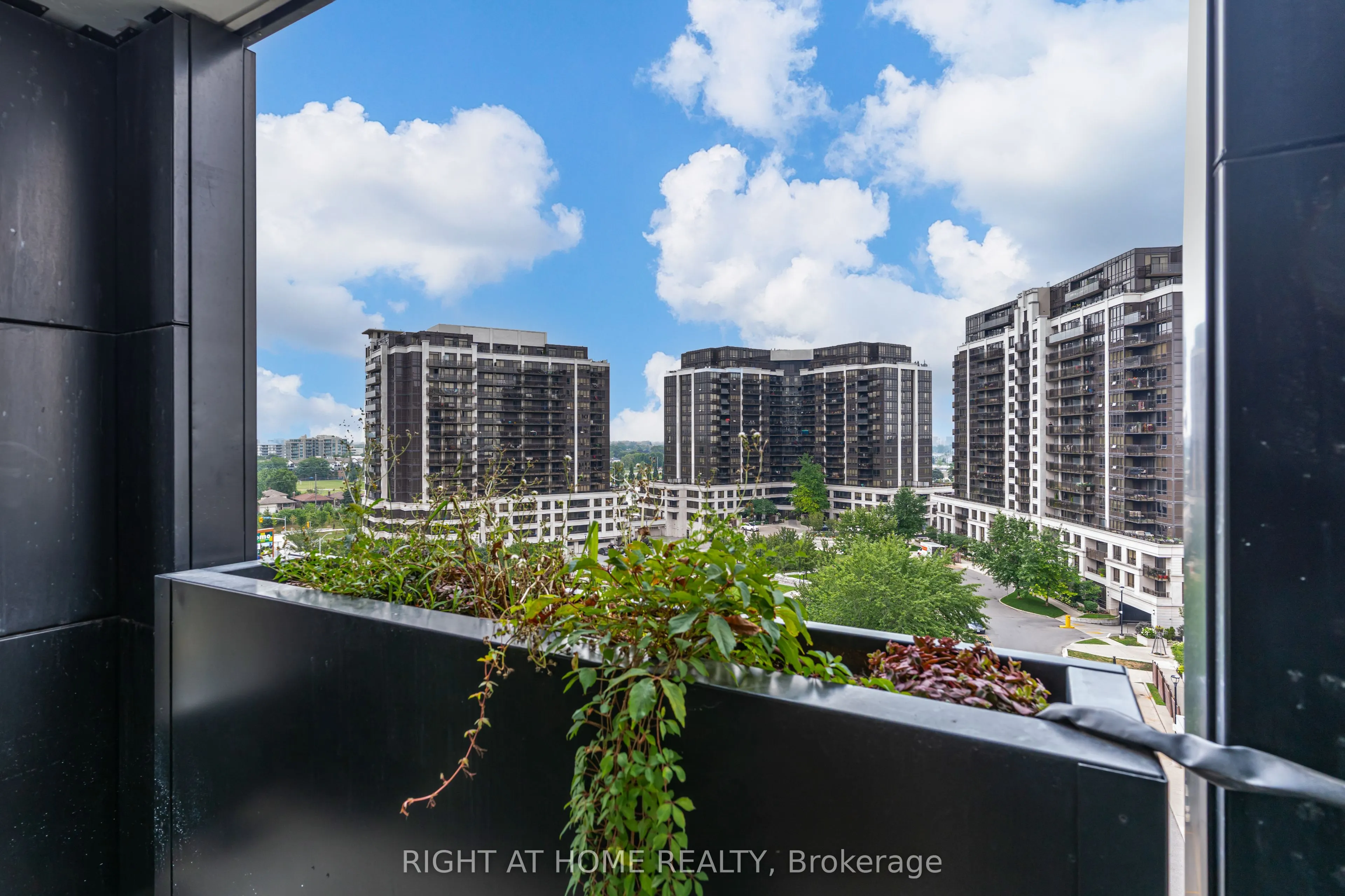 1100 Sheppard Avenue W #908