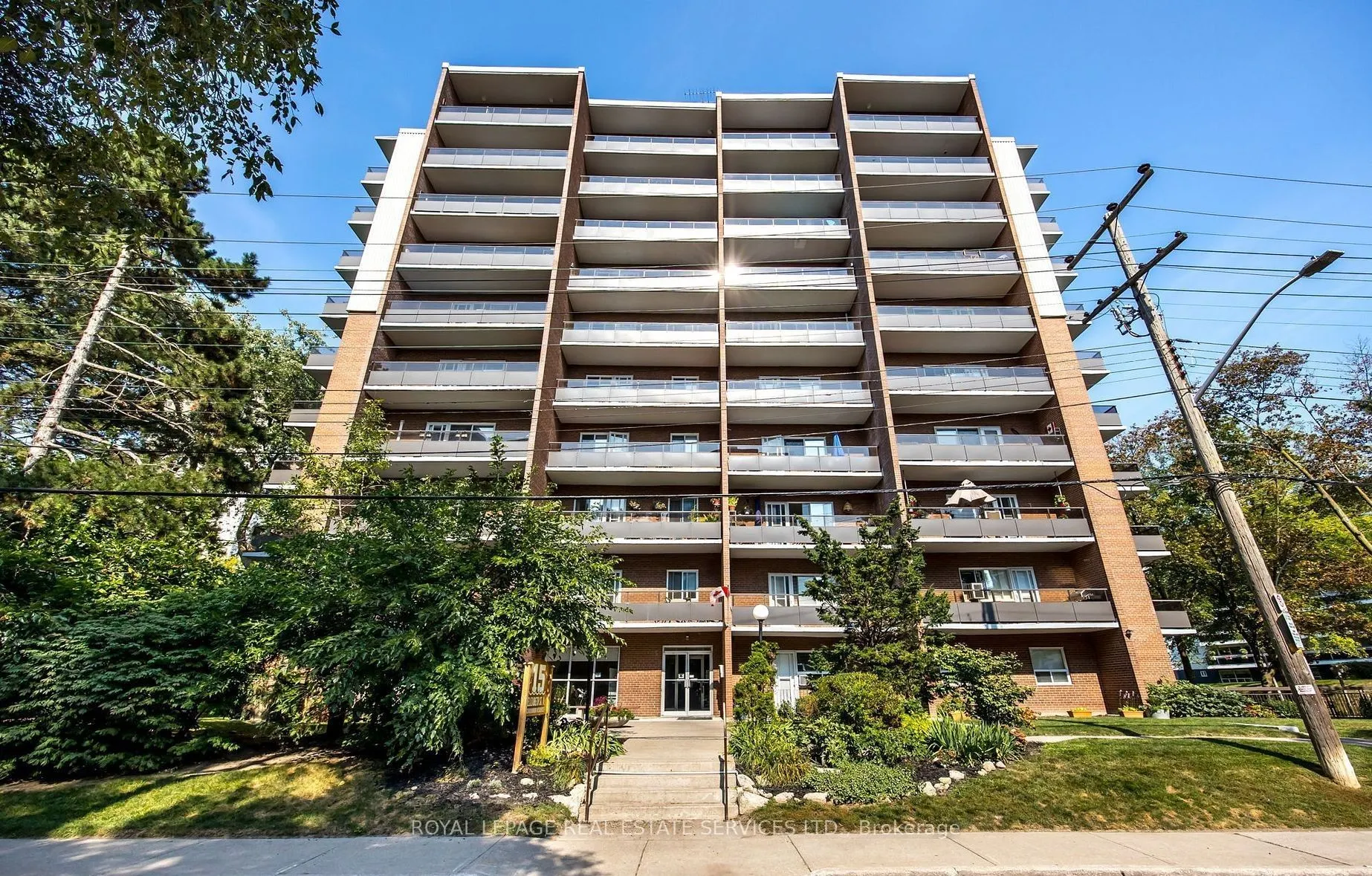15 Elizabeth Street N #203