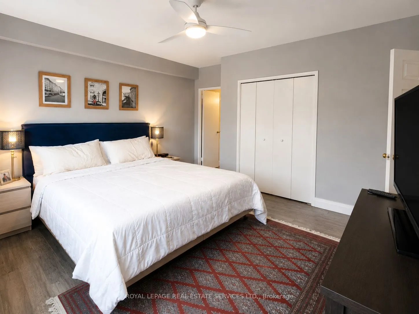 15 Elizabeth Street N #203