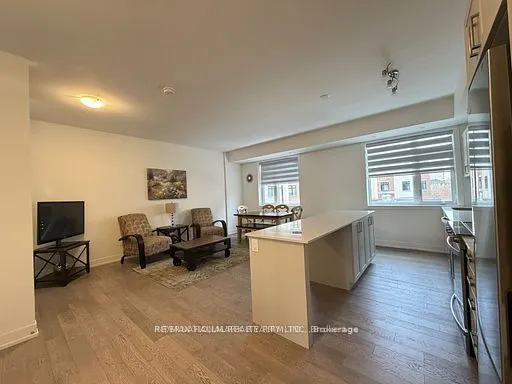 1085 Douglas Mccurdy Common #216