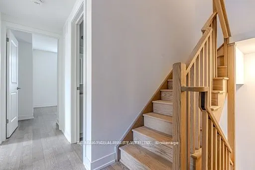 1085 Douglas Mccurdy Common #216