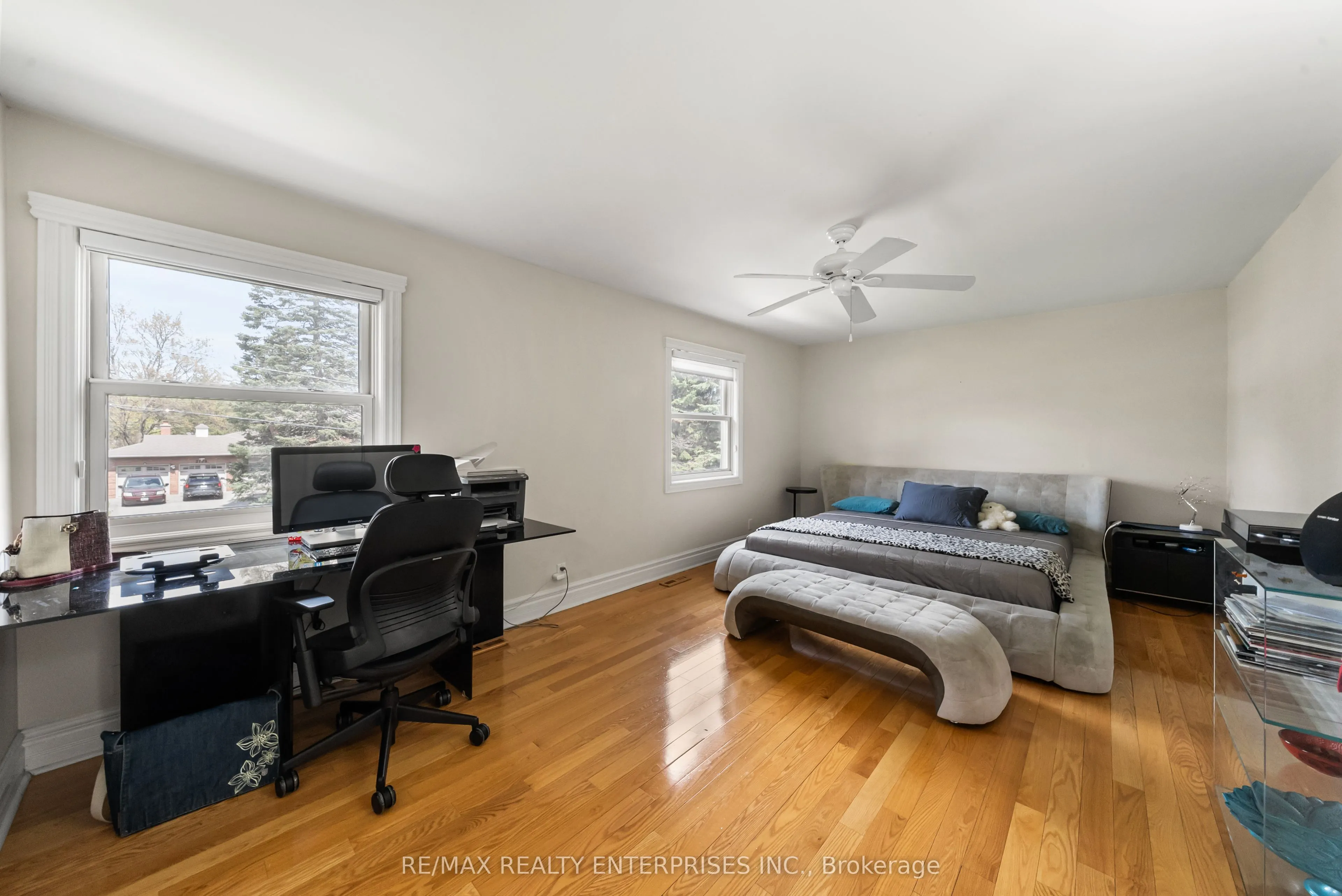 2154 Oneida Crescent