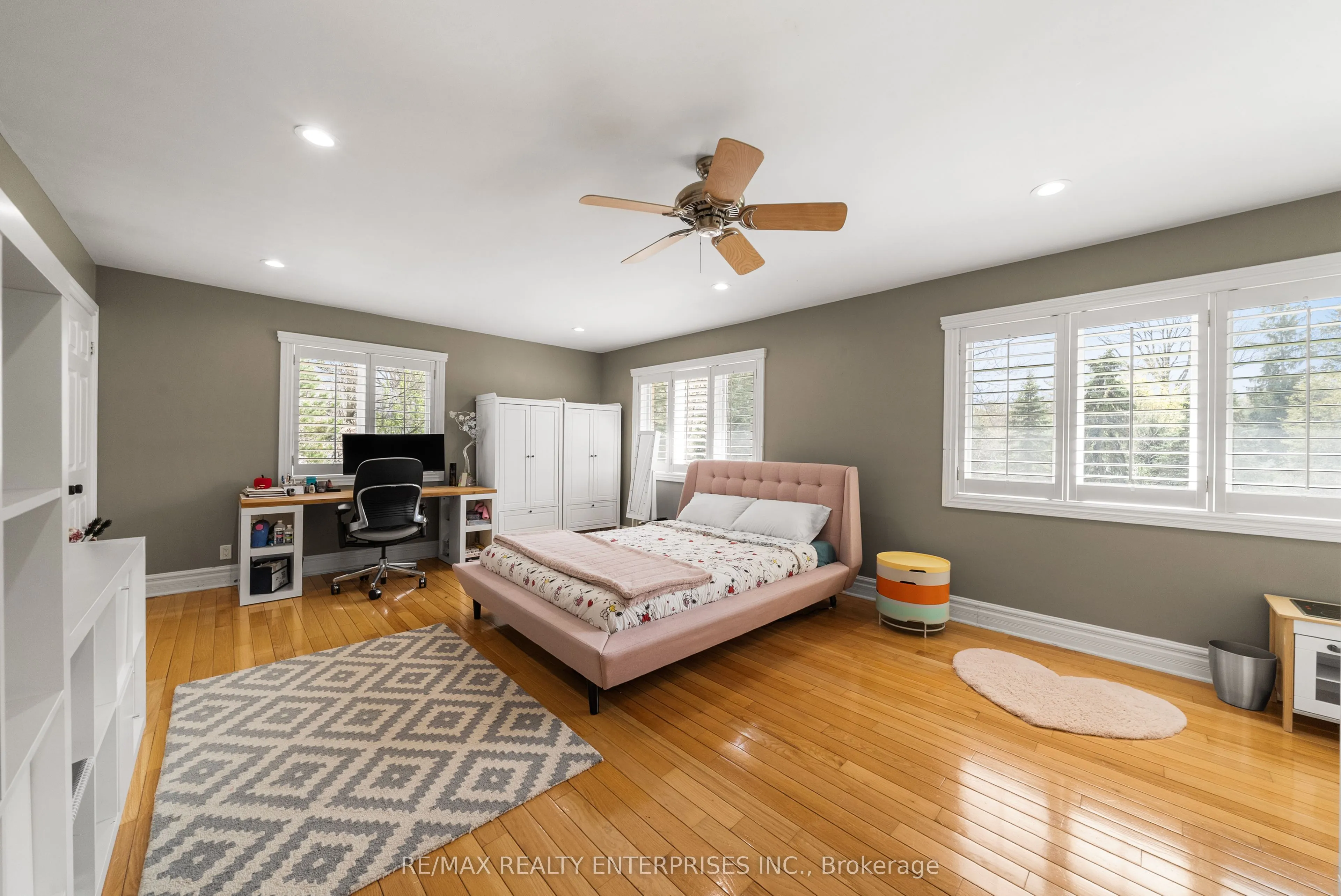 2154 Oneida Crescent