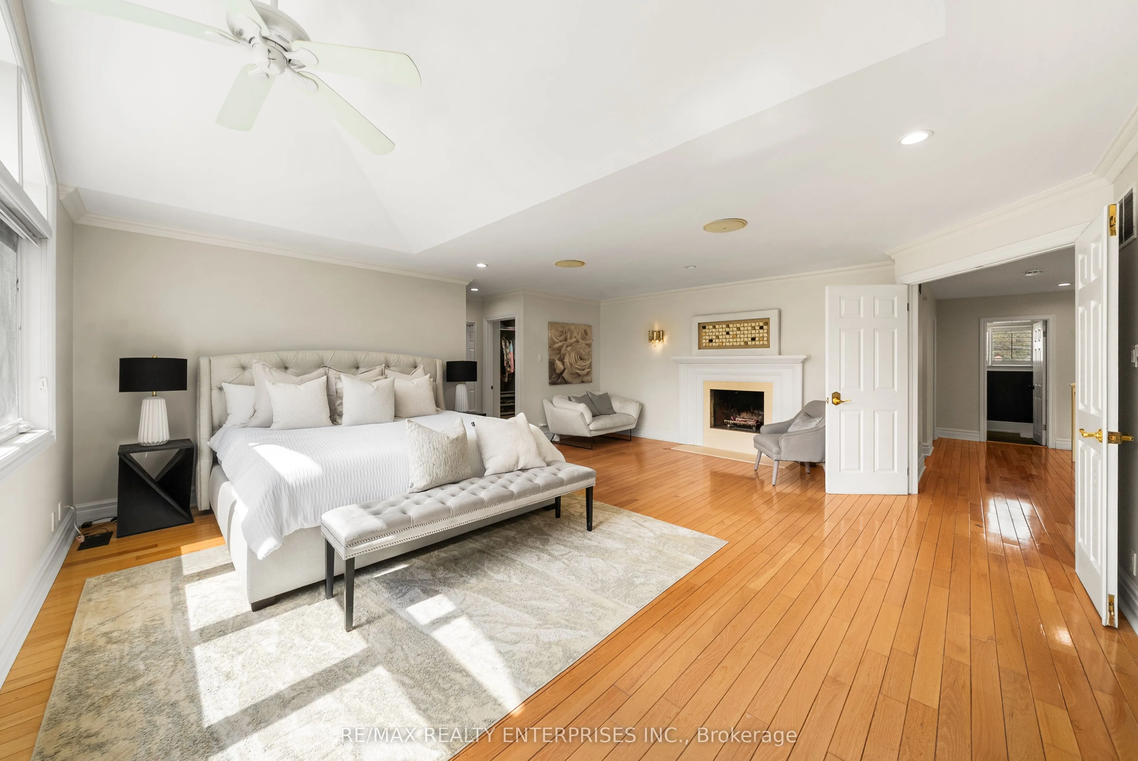 2154 Oneida Crescent