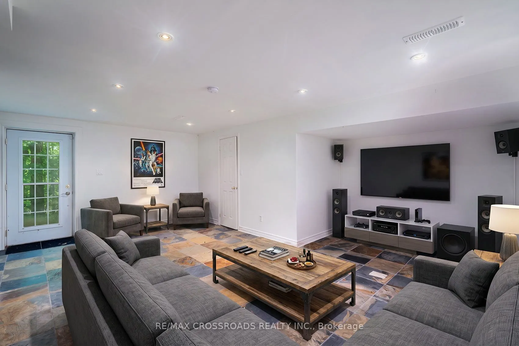 15135 Rockside Road