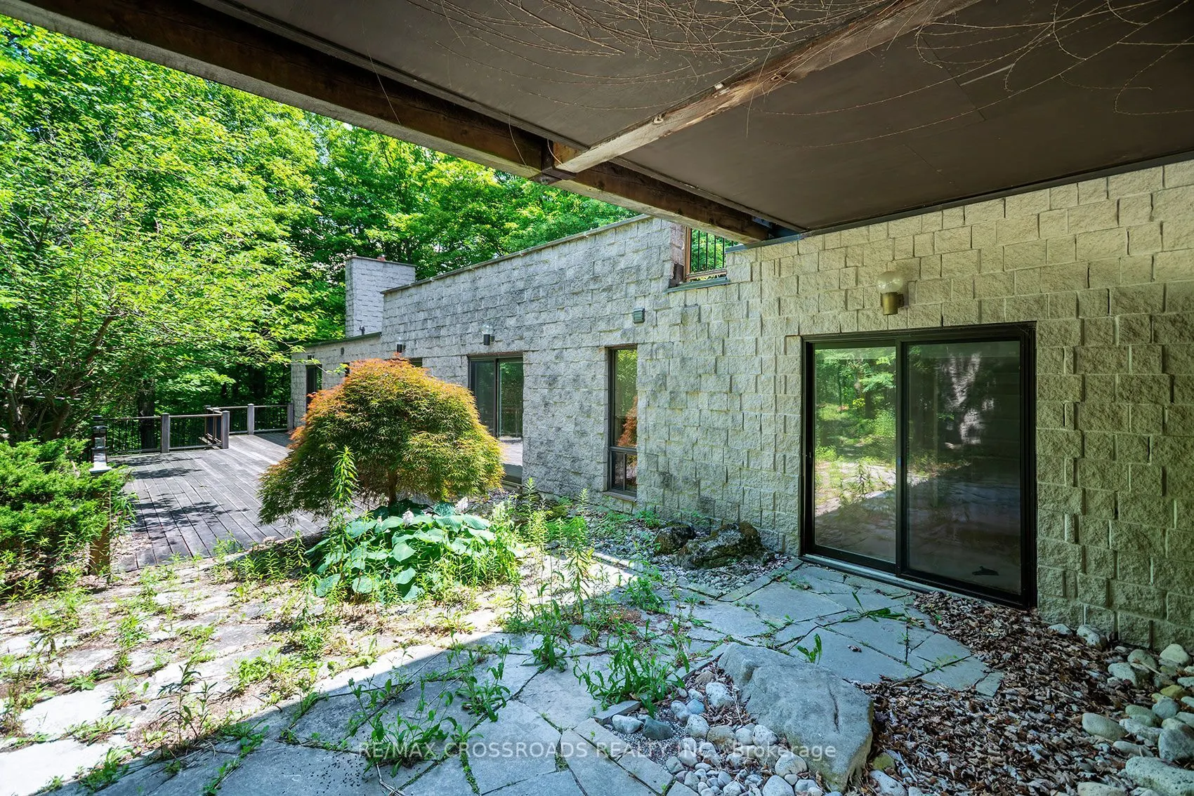 15135 Rockside Road