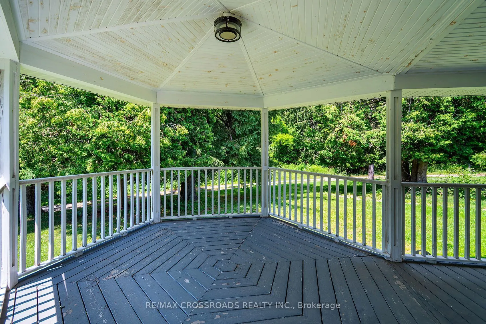 15135 Rockside Road