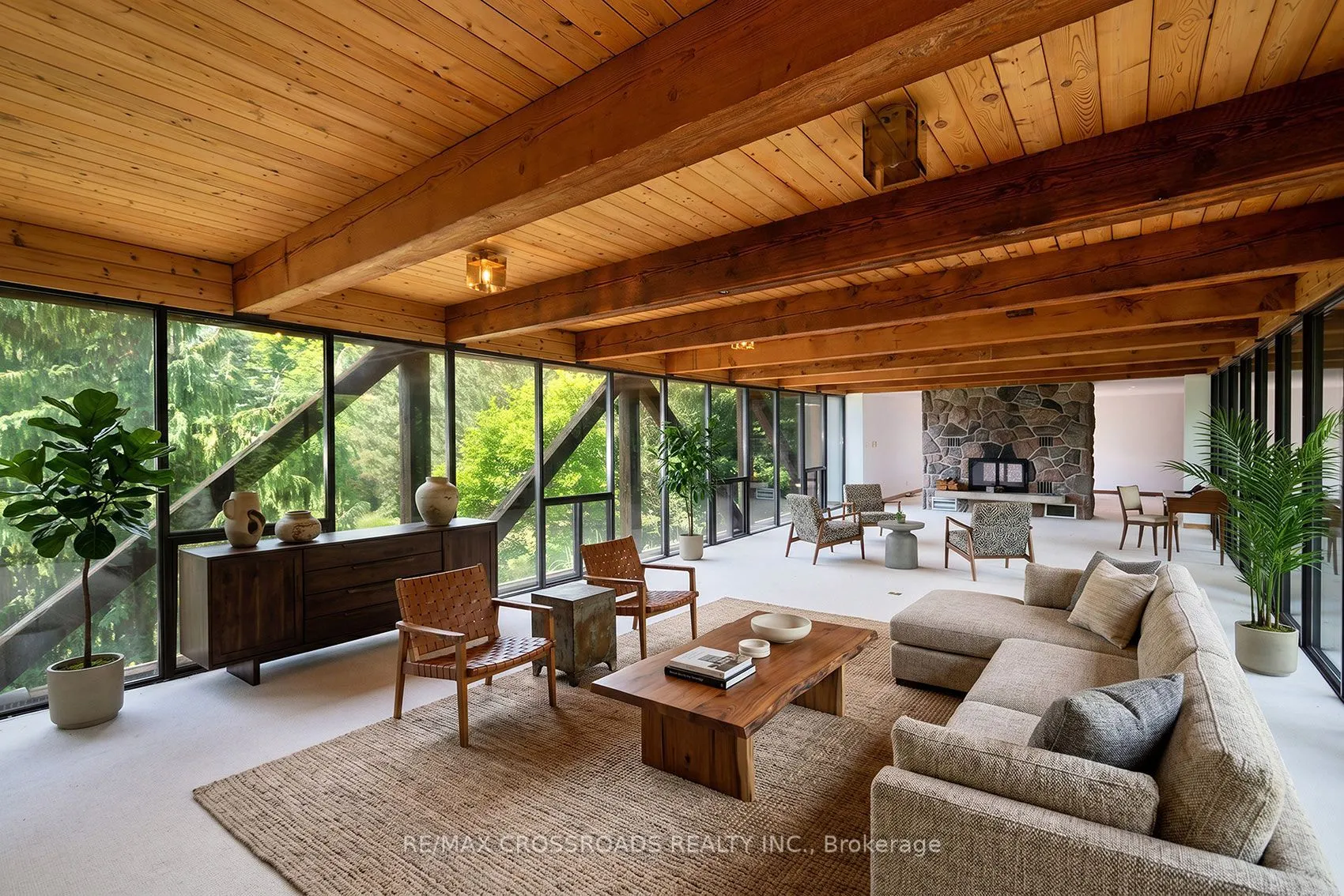 15135 Rockside Road