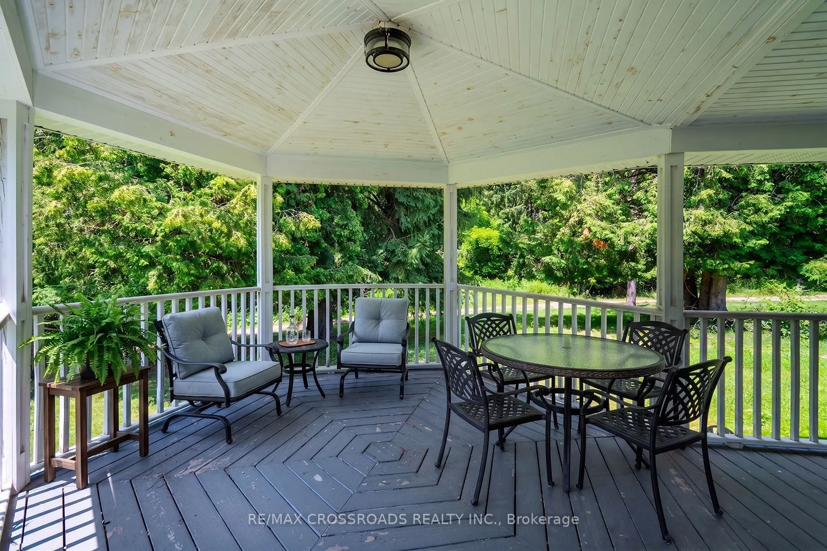 15135 Rockside Road
