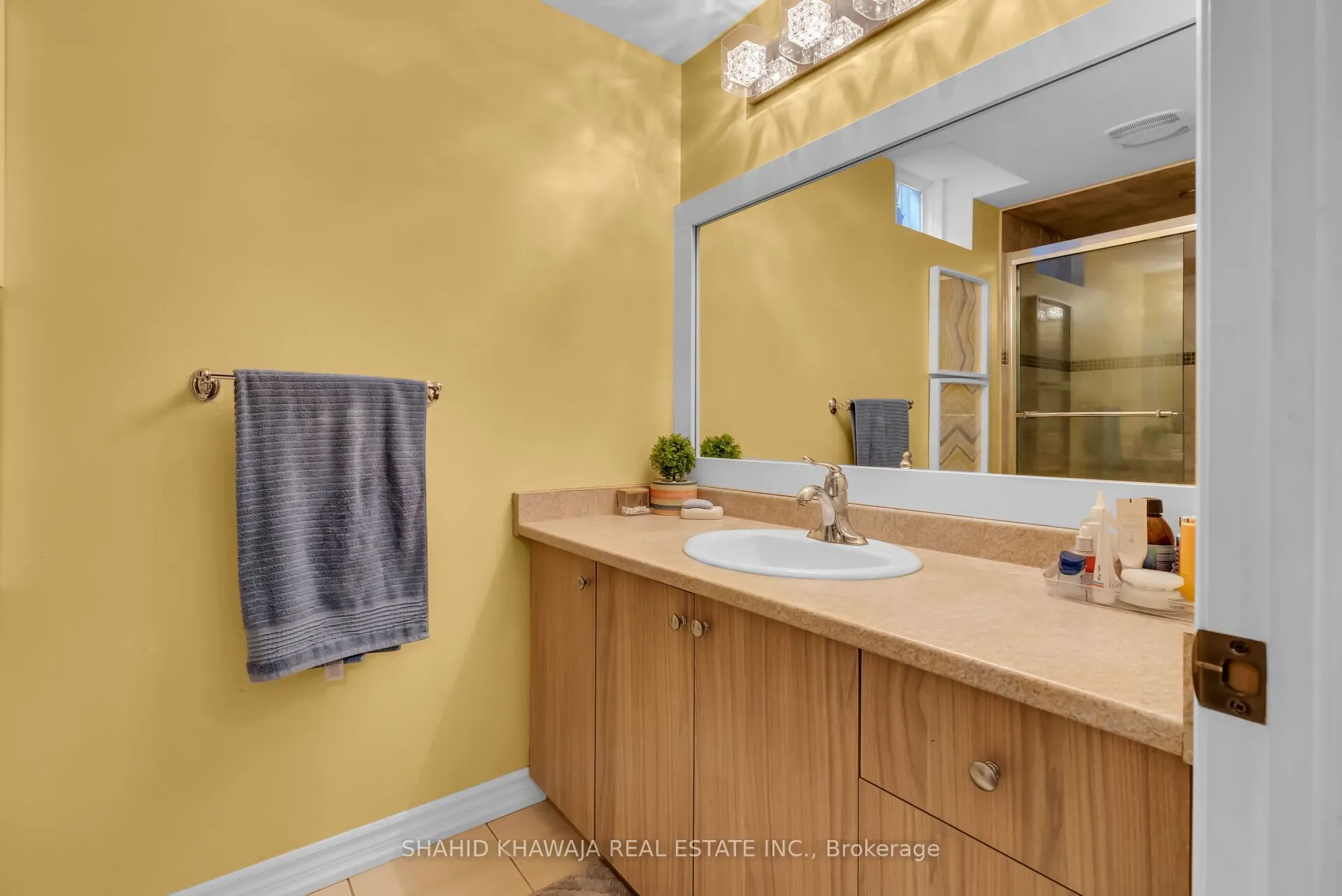 1078 Easterbrook Crescent